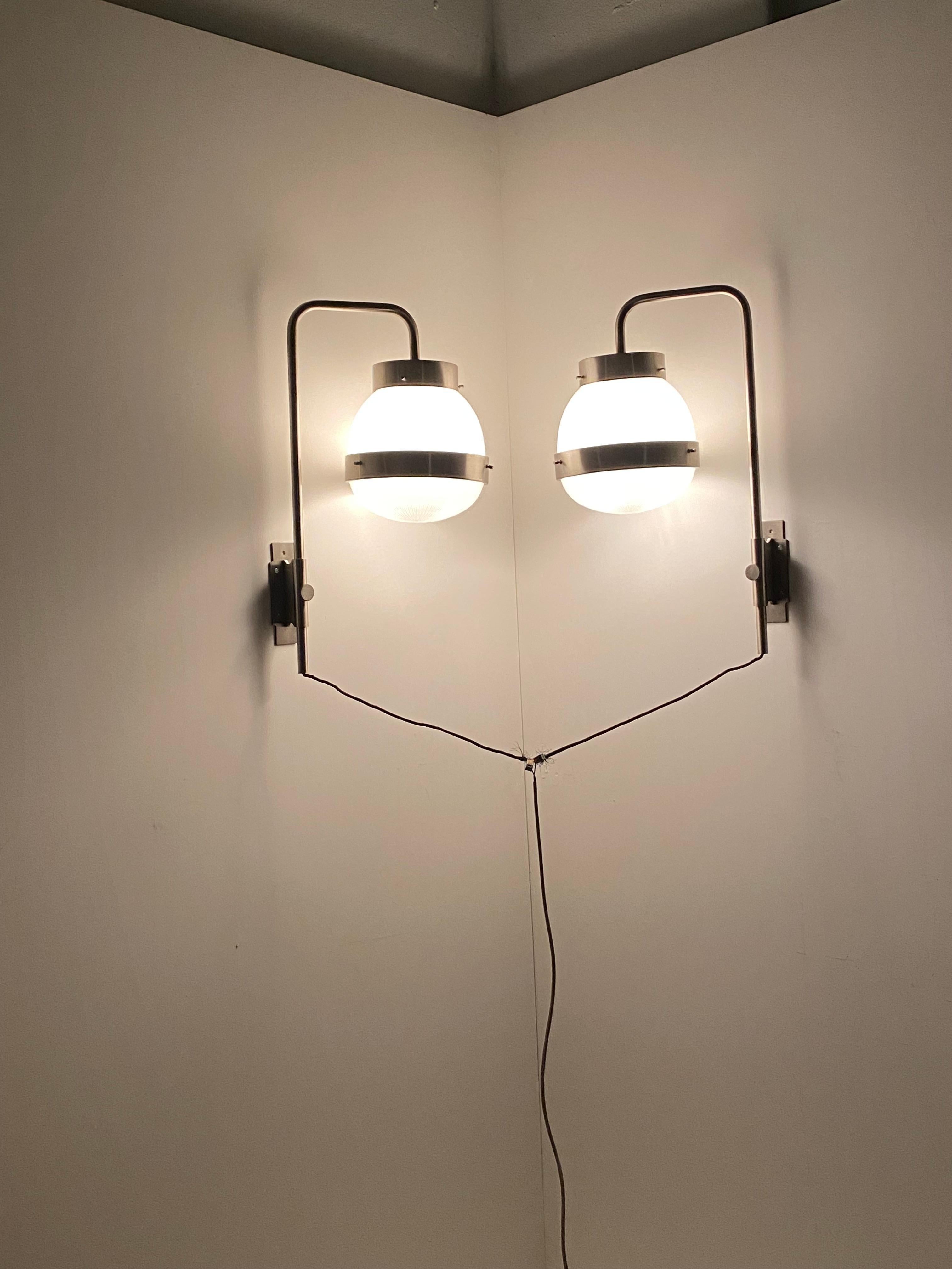 Stunning Pair of 60's Adjustable 'Delta' Wall Sconces by Sergio Mazza, Artemide  In Good Condition For Sale In bergen op zoom, NL
