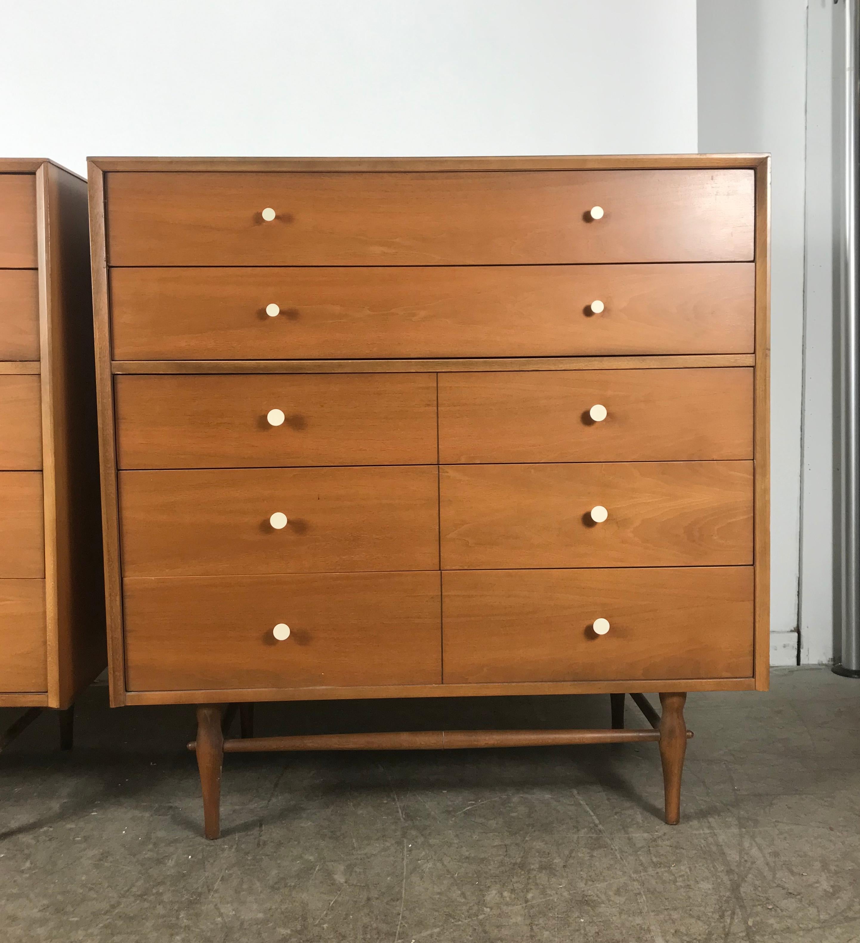 Mid-Century Modern Stunning Pair of American Modernist 5-Drawer Chests after George Nelson