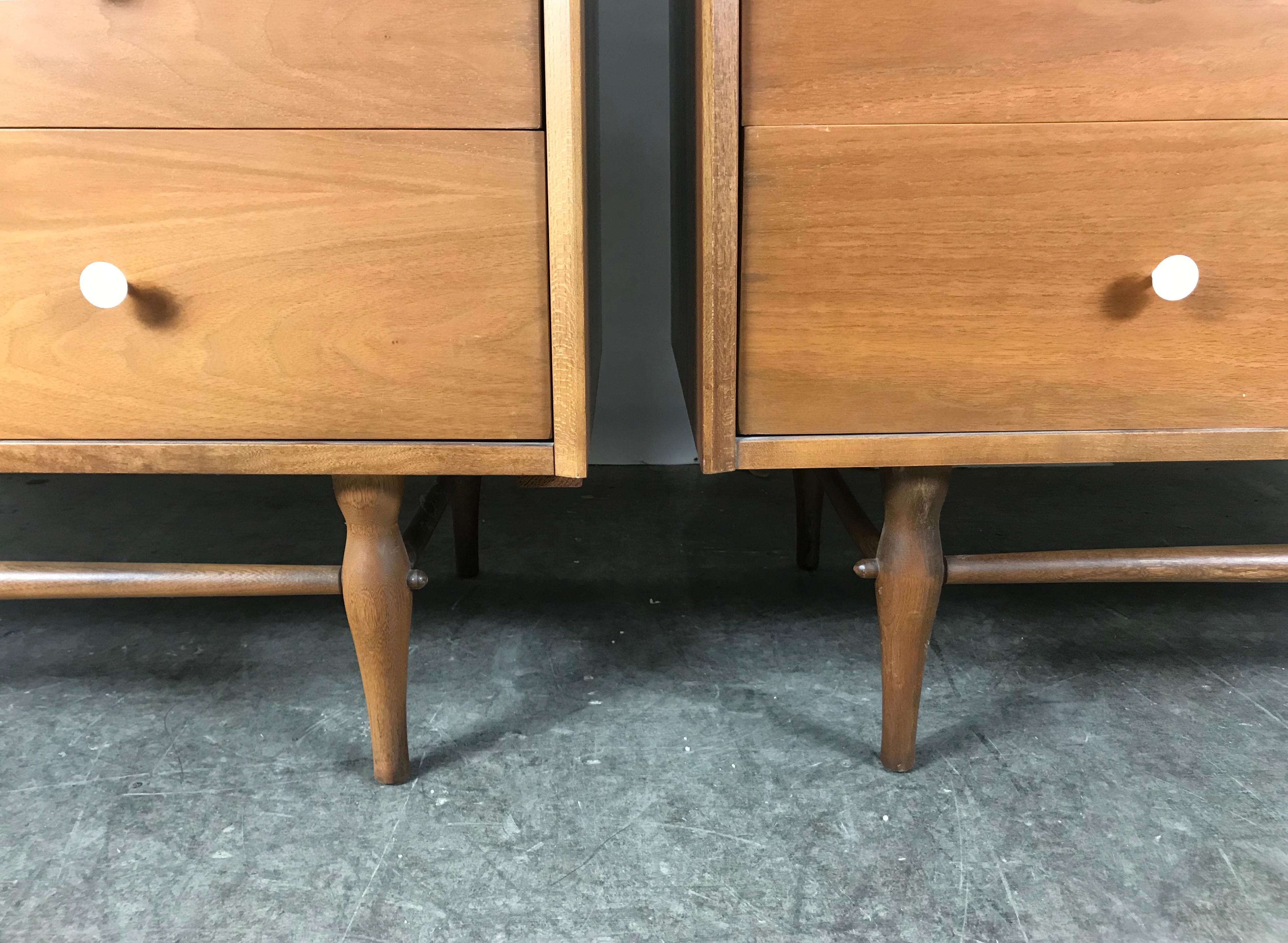 Stunning Pair of American Modernist 5-Drawer Chests after George Nelson In Good Condition In Buffalo, NY