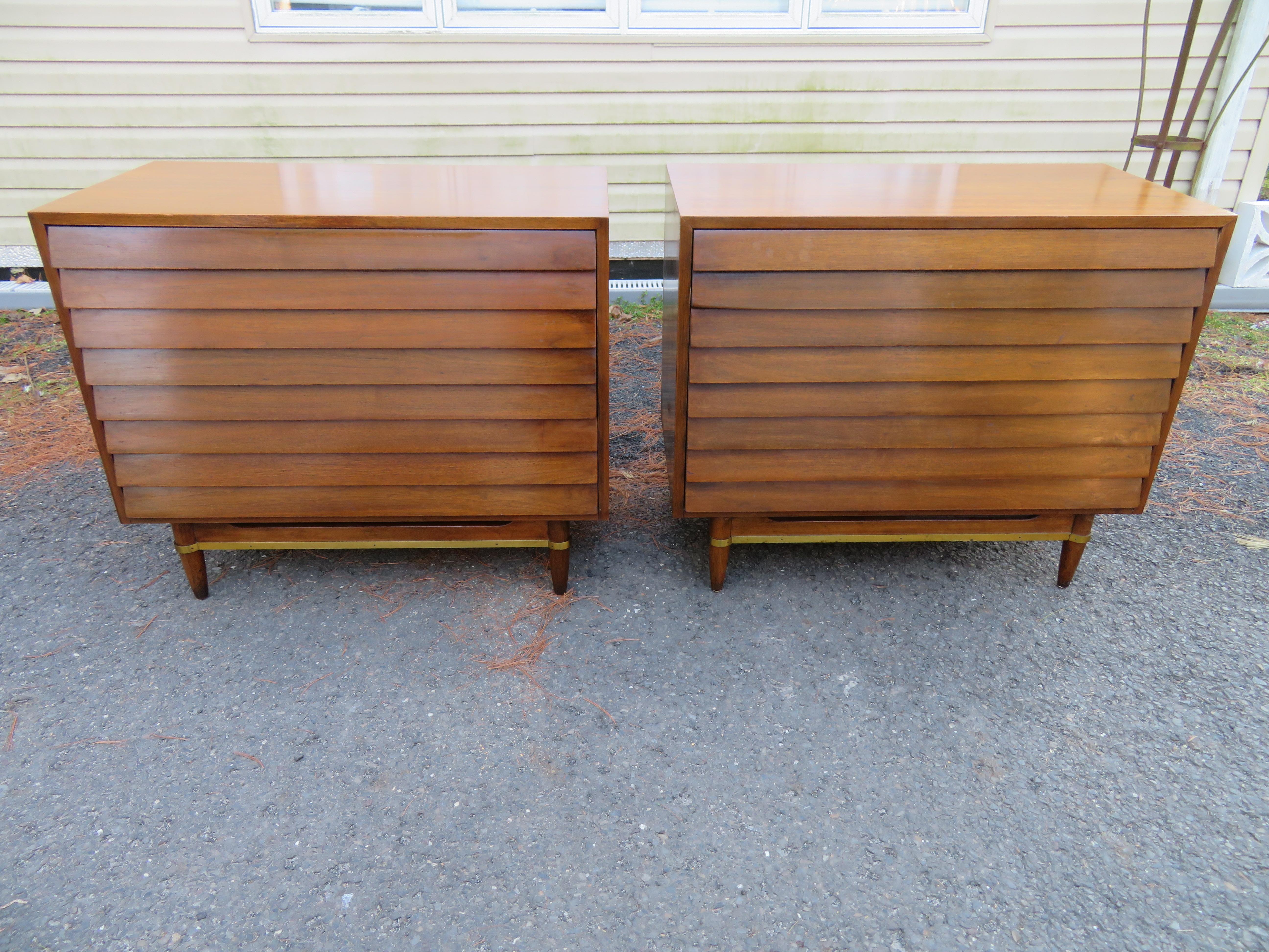 Stunning Pair of American of Martinsville Walnut Brass Louvered Bachelors Chests For Sale 15