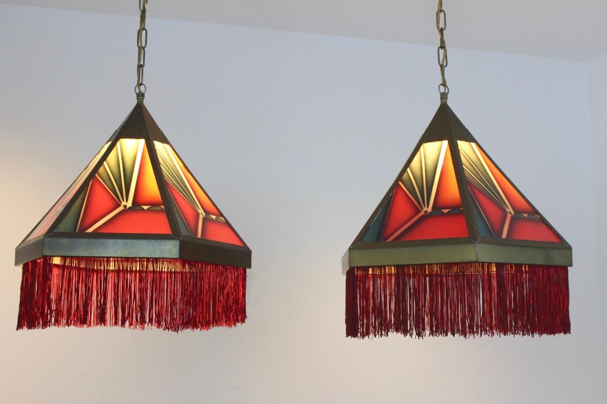 Stunning Pair of Amsterdamse School Stained Glass Art Deco Pedant Lights 2