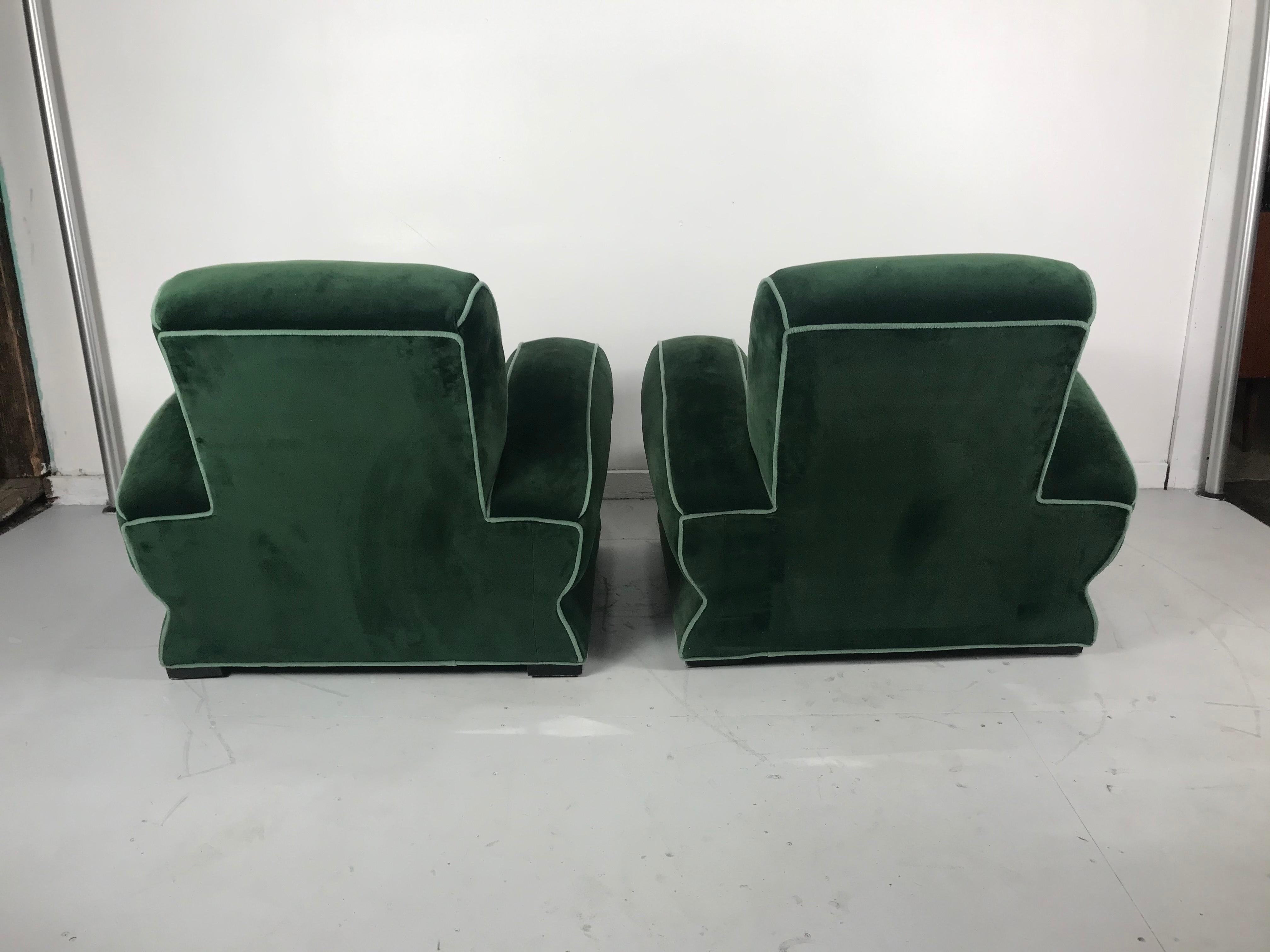 Stunning Pair of Art Deco Club, Lounge Chairs, Streamline Modernist Design 1930s In Good Condition In Buffalo, NY