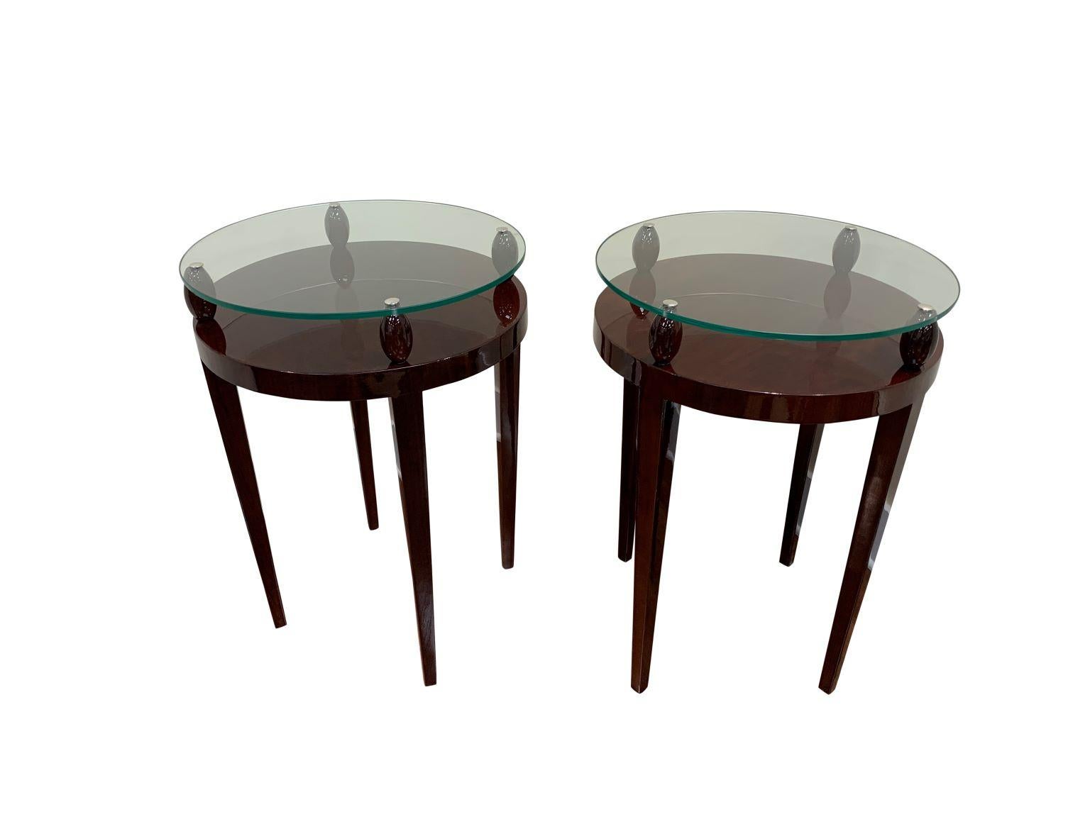 Polished Stunning Pair of Round  Art Deco Glass-Top Side Tables In Walnut Circa 1940's