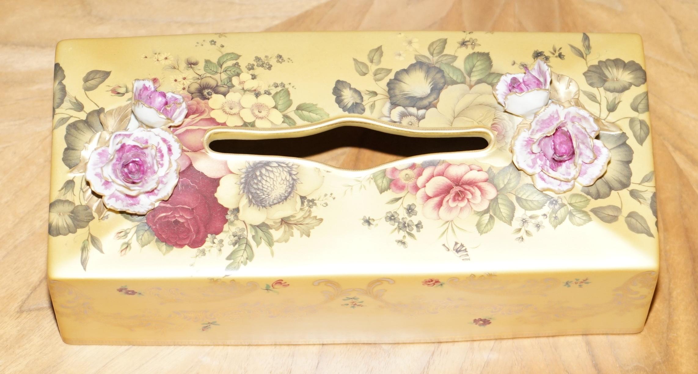 Italian Stunning Pair of Artemest Porcelain Made in Italy Tissue Box Covers