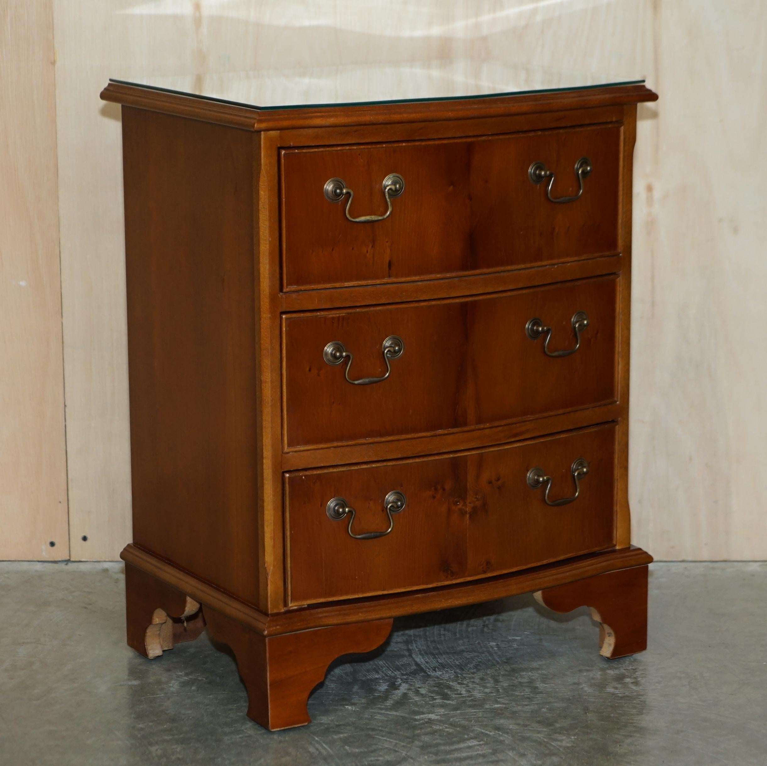 Stunning Pair of Bow Fronted Burr Yew Wood Side Table Sized Chest of Drawers For Sale 9