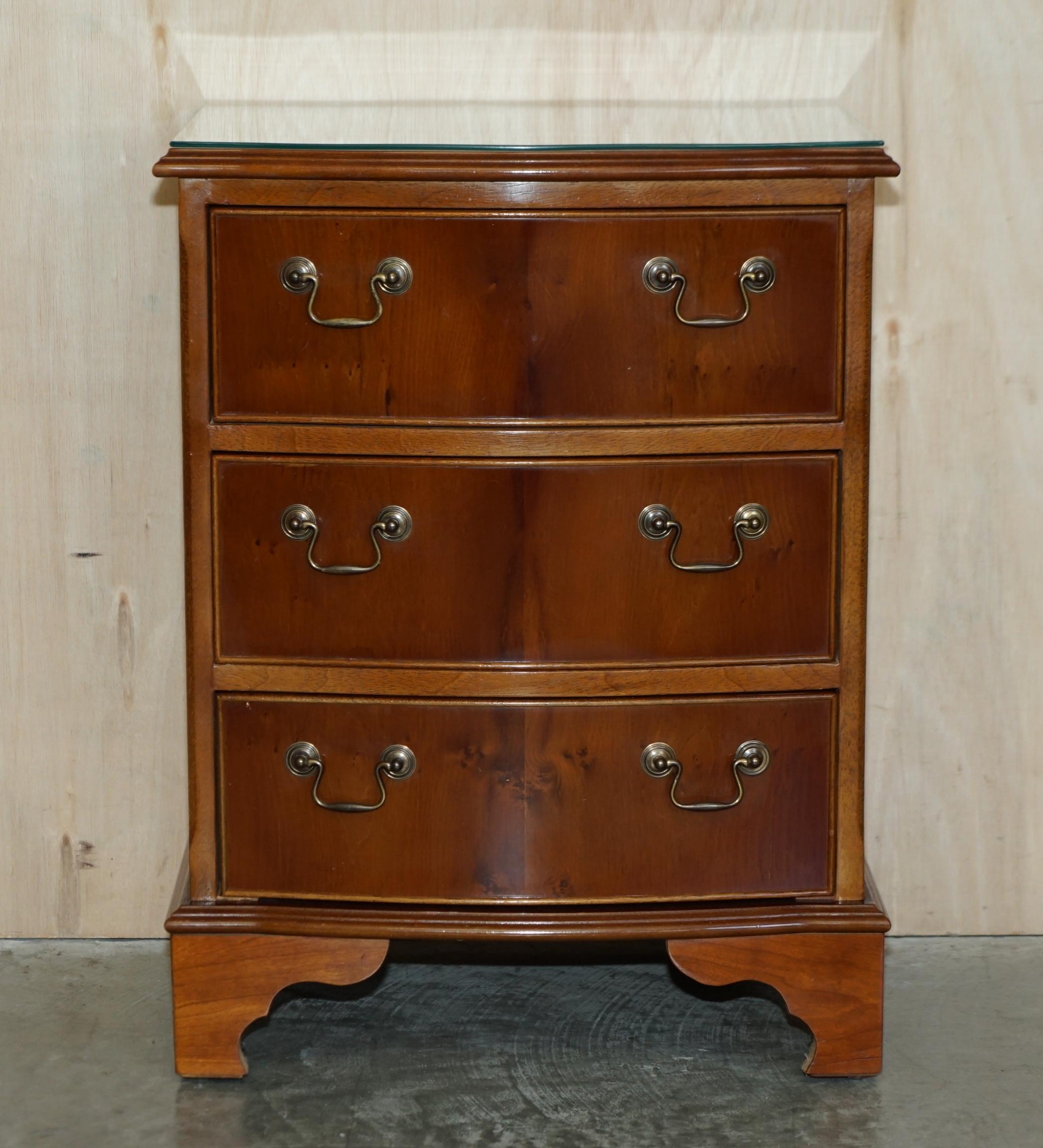 Stunning Pair of Bow Fronted Burr Yew Wood Side Table Sized Chest of Drawers For Sale 10