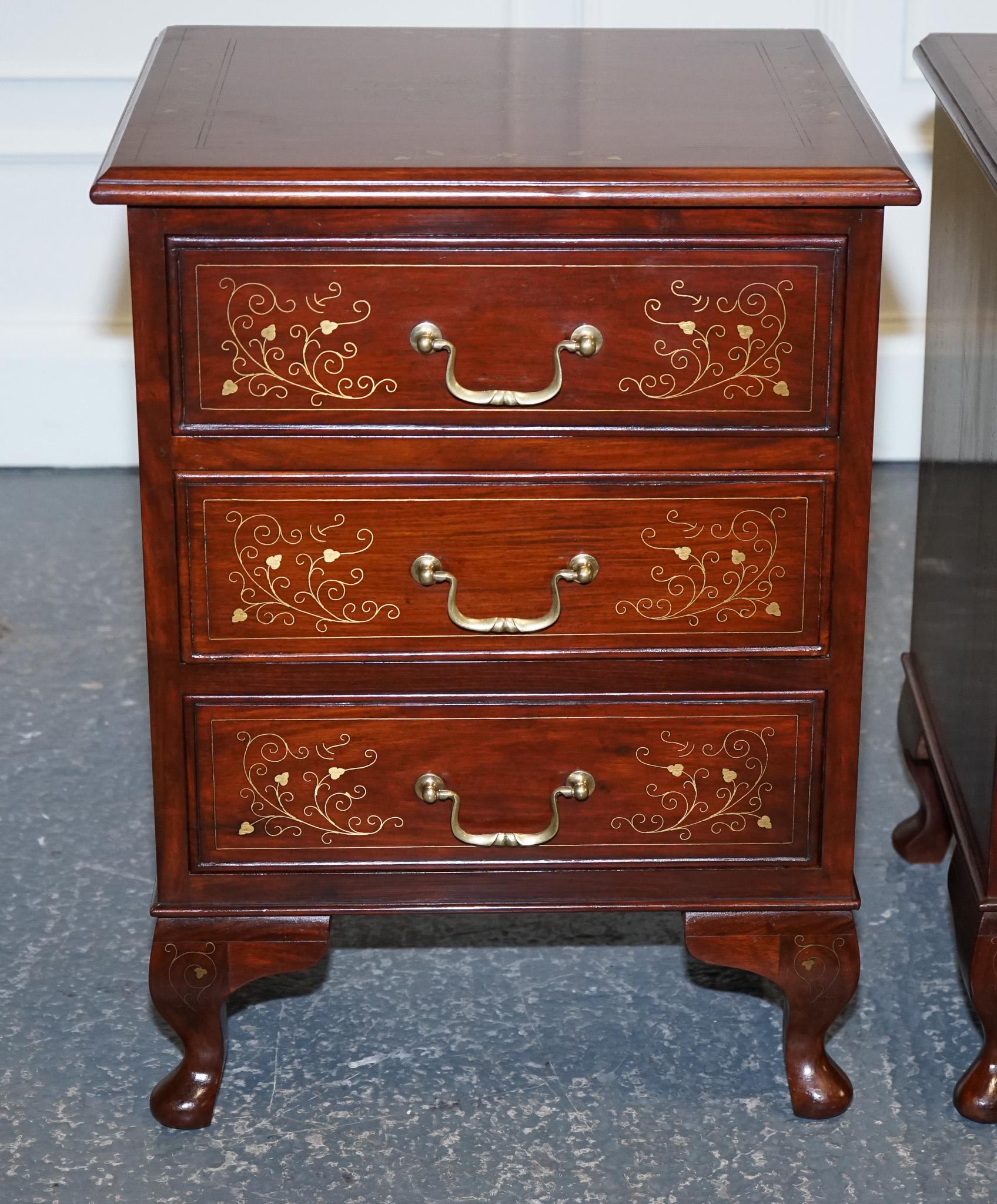 20th Century Stunning Pair of Brass Inliad Anglo Indian Bedside Tables Nightstands For Sale