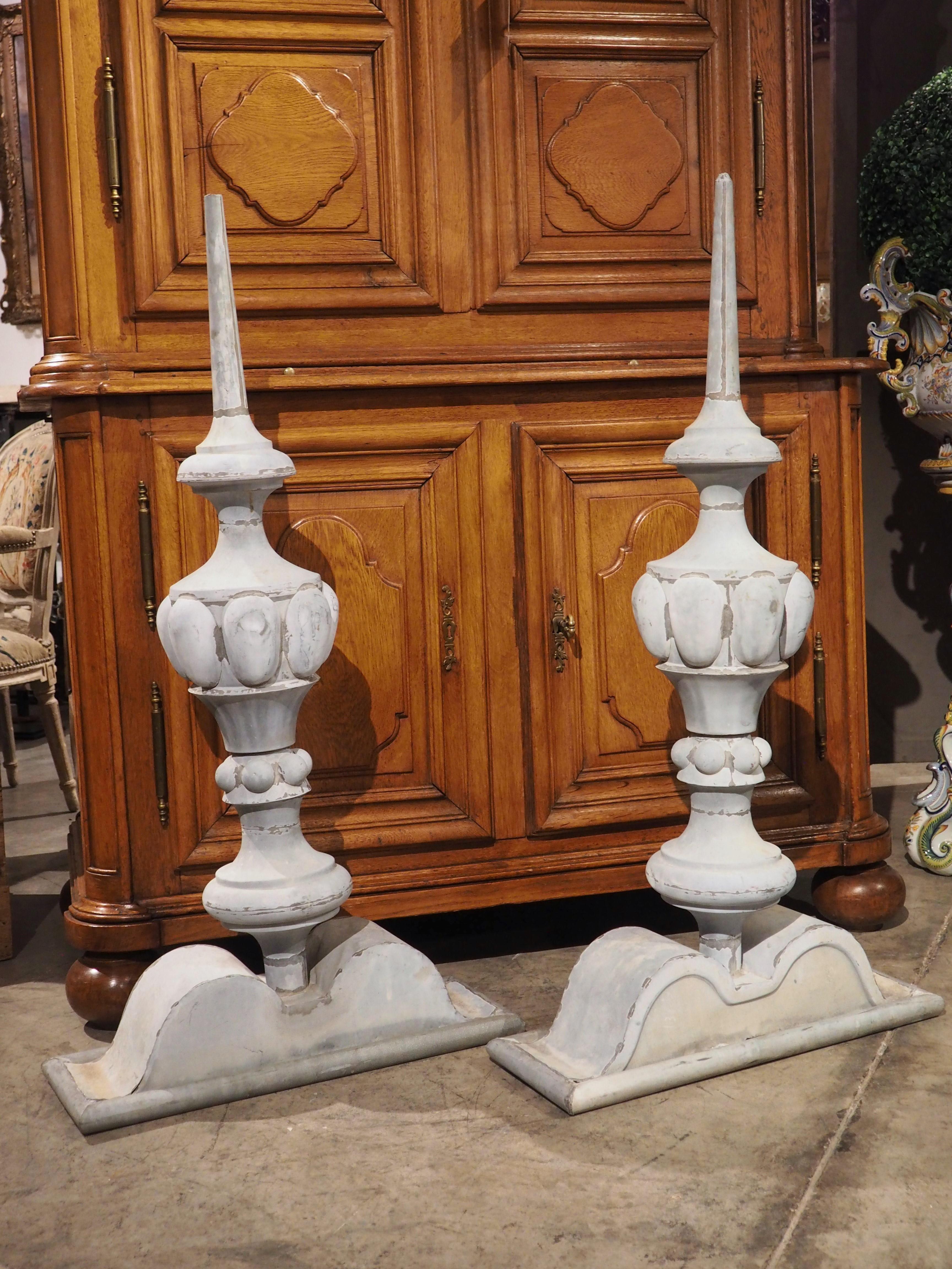 Stunning Pair of circa 1890 French Zinc Roof Finials In Good Condition In Dallas, TX