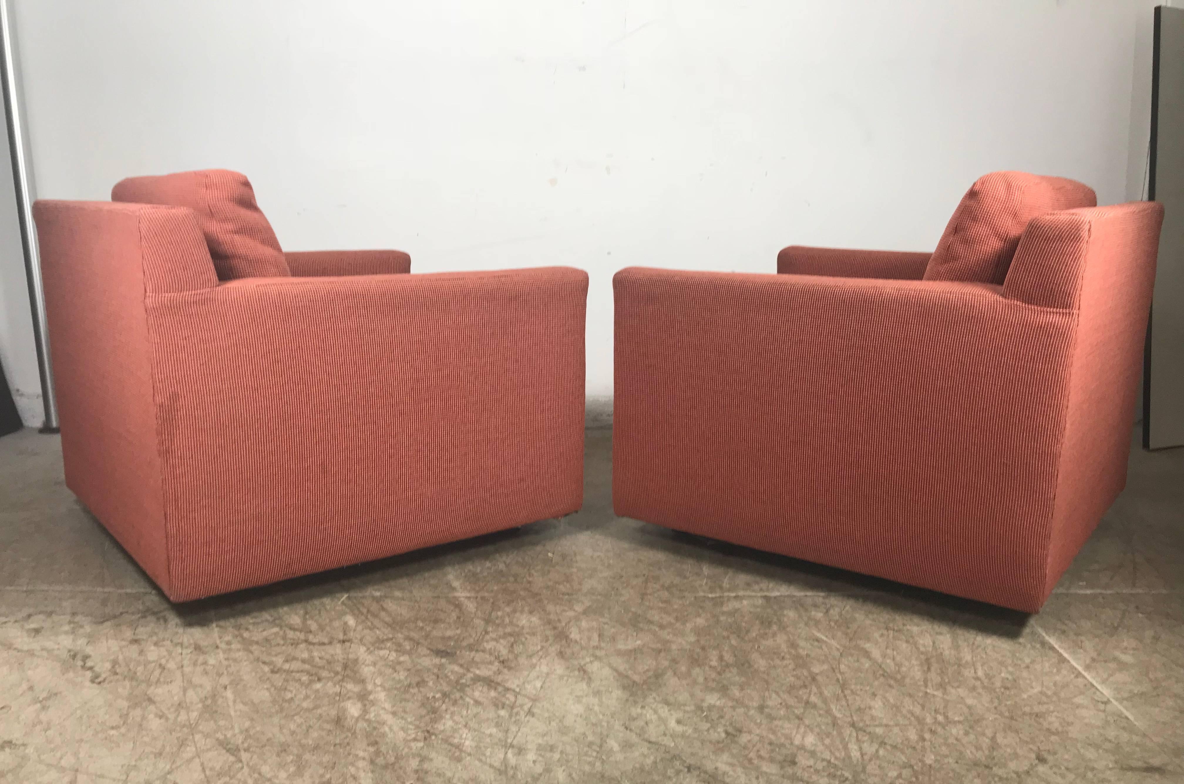 20th Century Stunning Pair of Cube Lounge Chairs Attributed to Milo Baughman For Sale