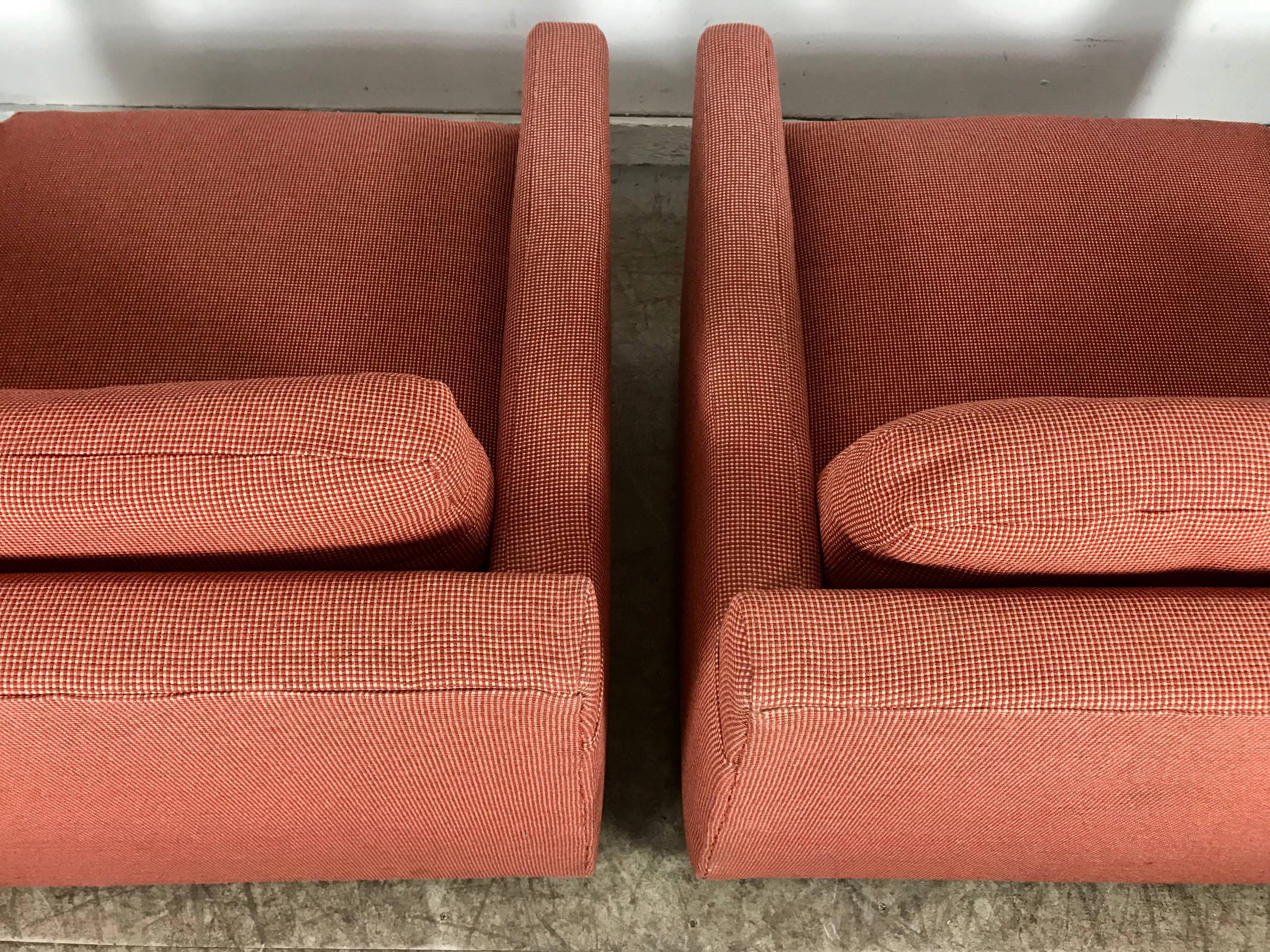 Fabric Stunning Pair of Cube Lounge Chairs Attributed to Milo Baughman For Sale