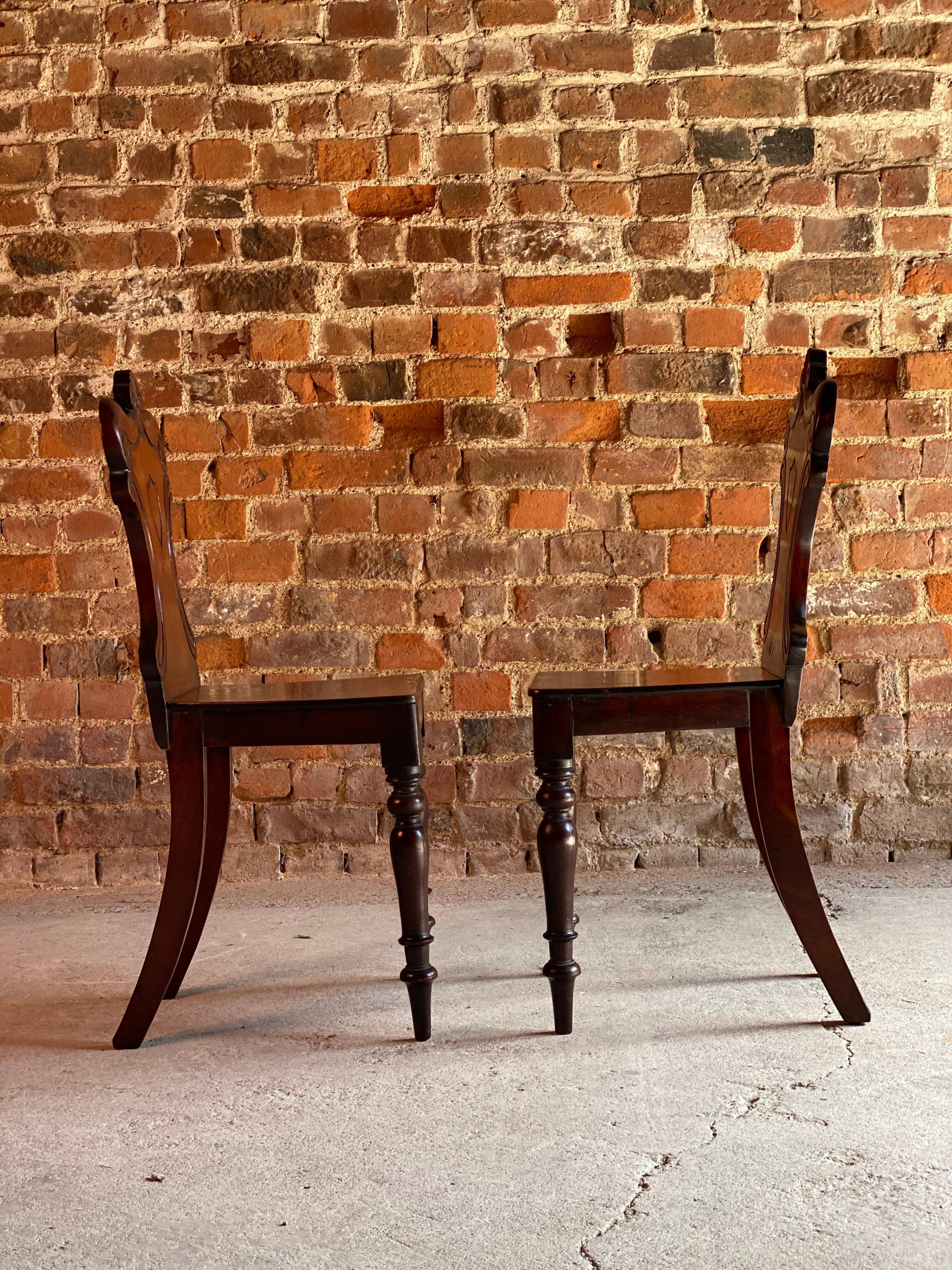 Stunning Pair of Early 19th Century Victorian Mahogany Hall Chairs, circa 1825 2