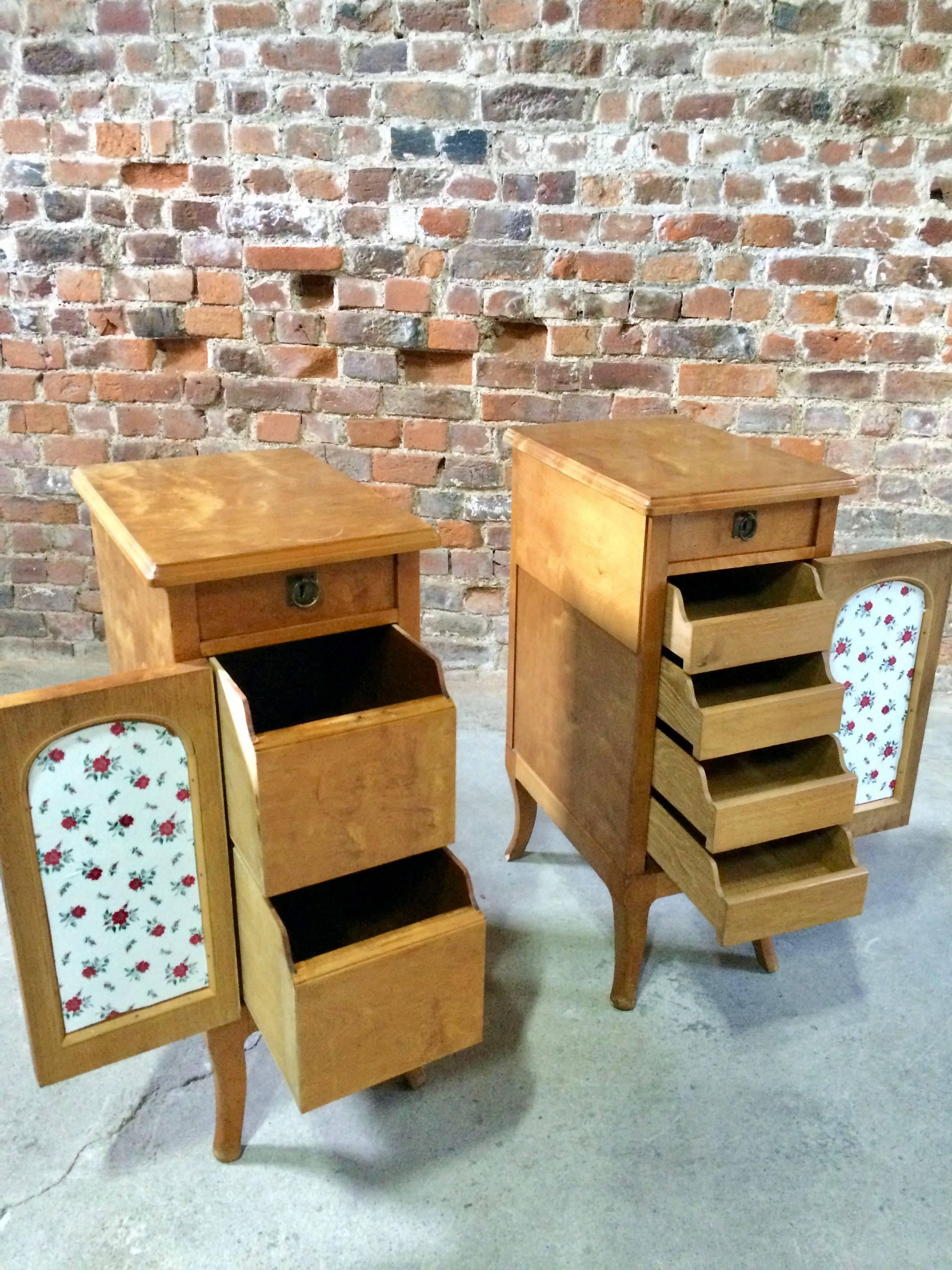 Stunning Pair of Early 20th Century French Satinwood Bedside Table Cabinets 6