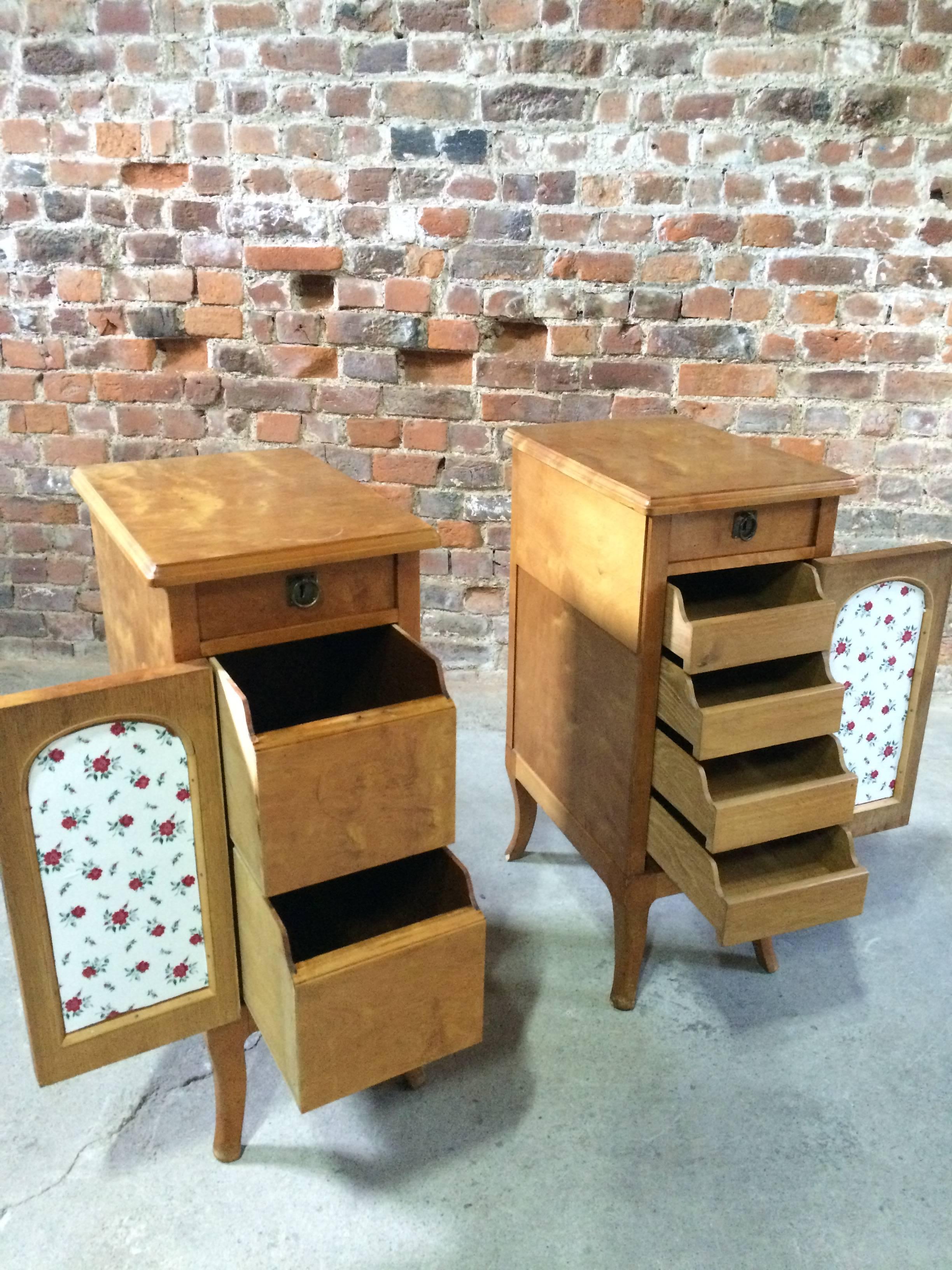Stunning Pair of Early 20th Century French Satinwood Bedside Table Cabinets 5
