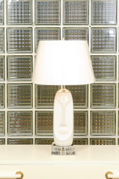 Superbe paire de vases en céramique de style Easter Island convertis en lampes sur mesure