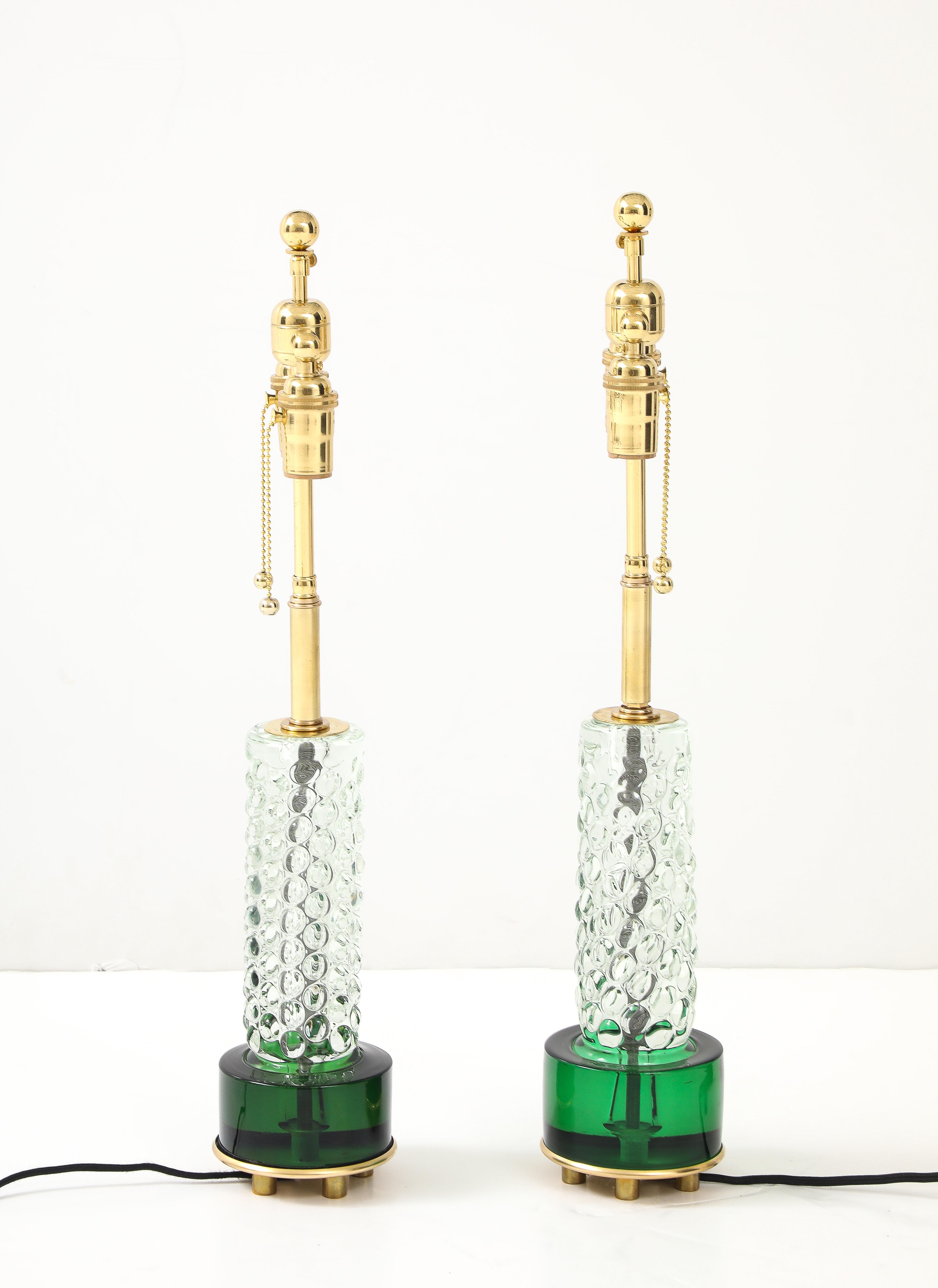 Mid-Century Modern Superbe paire de lampes en émeraude et cristal clair en vente
