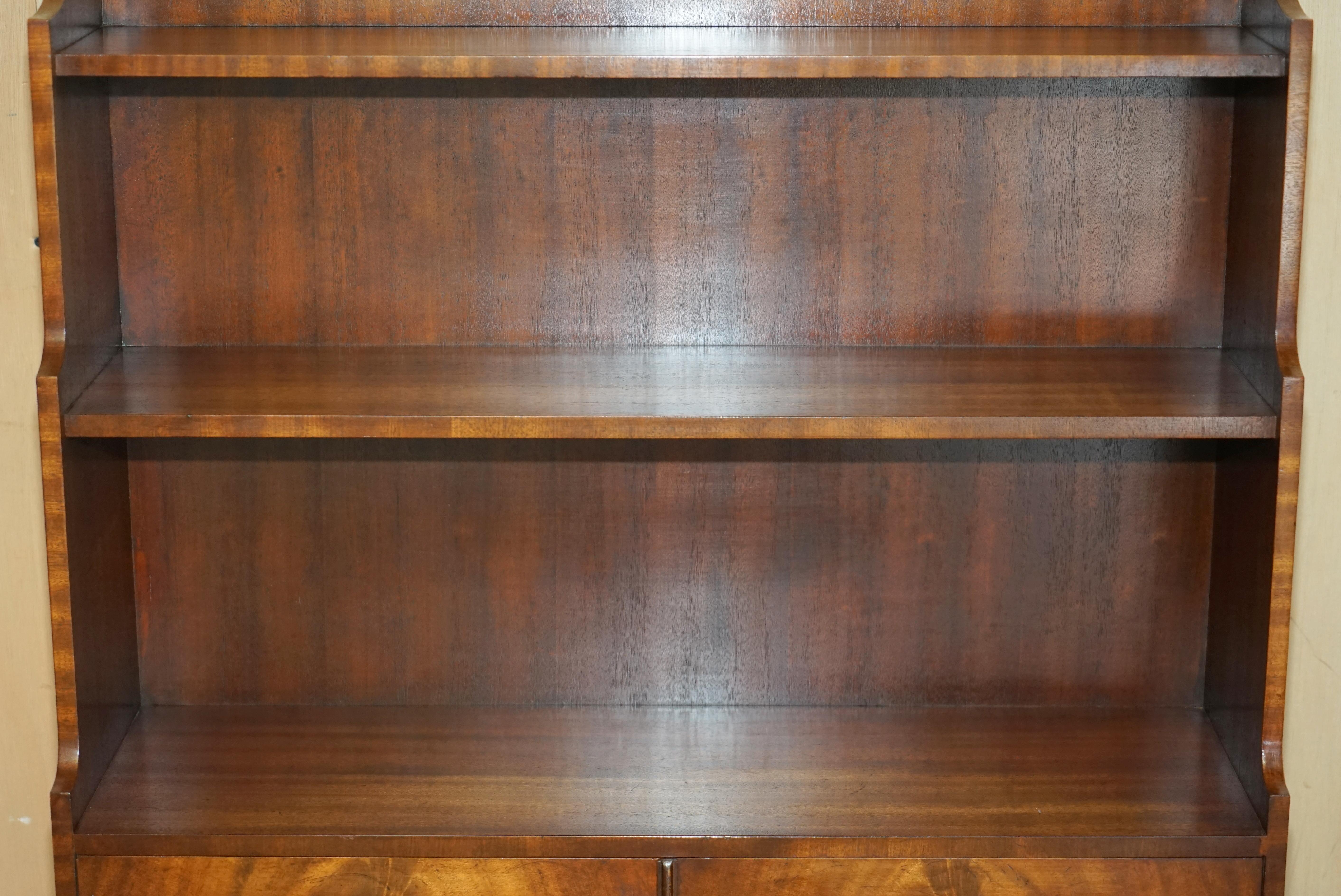 Stunning Pair of Flamed Hardwood Dwarf Waterfall Open Library Bookcases Cupboard For Sale 1