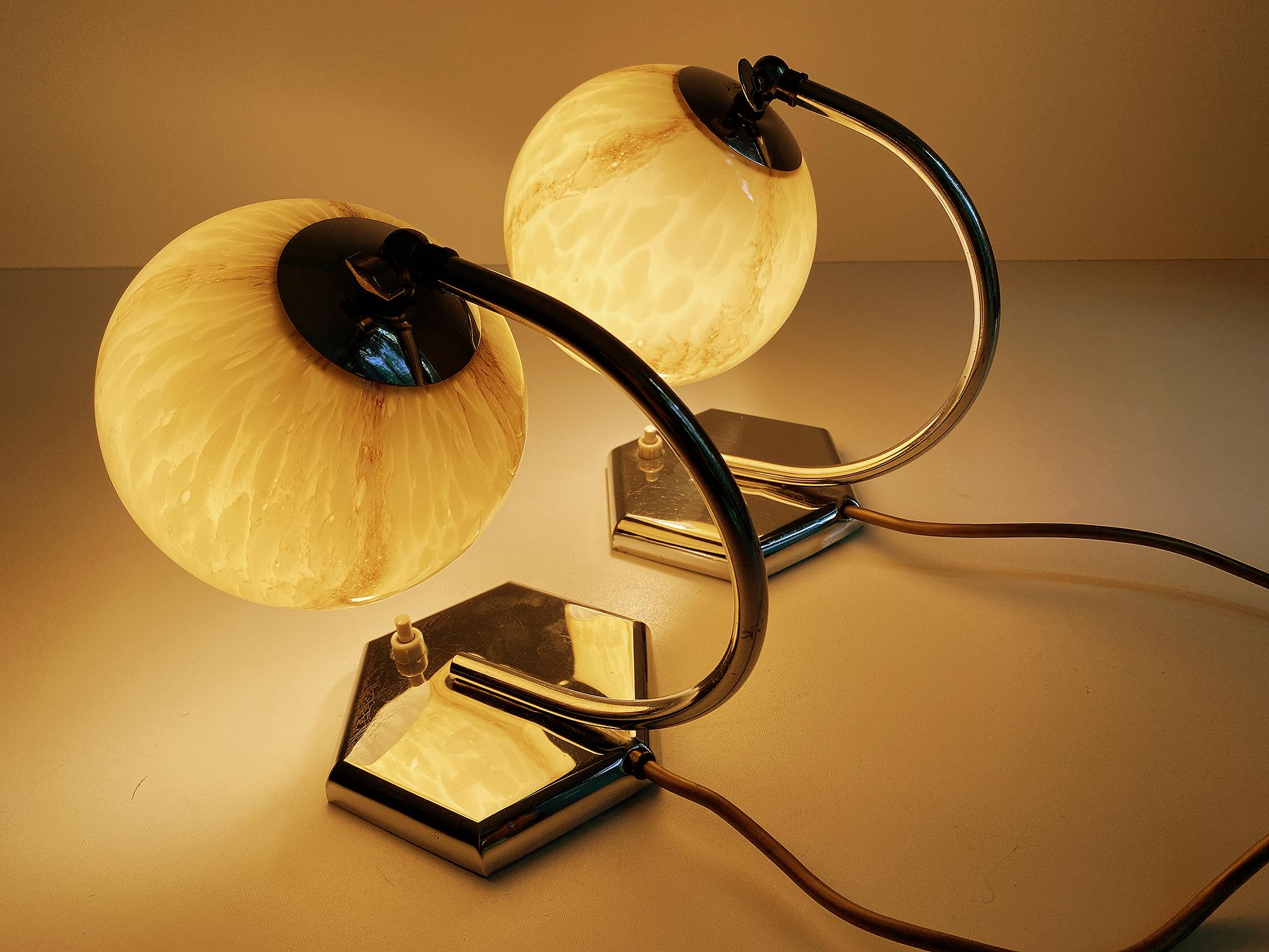 Pair of 1930s Art Deco Bauhaus Table Lamps Lights, Opaline Marble Glass Chrome For Sale 3