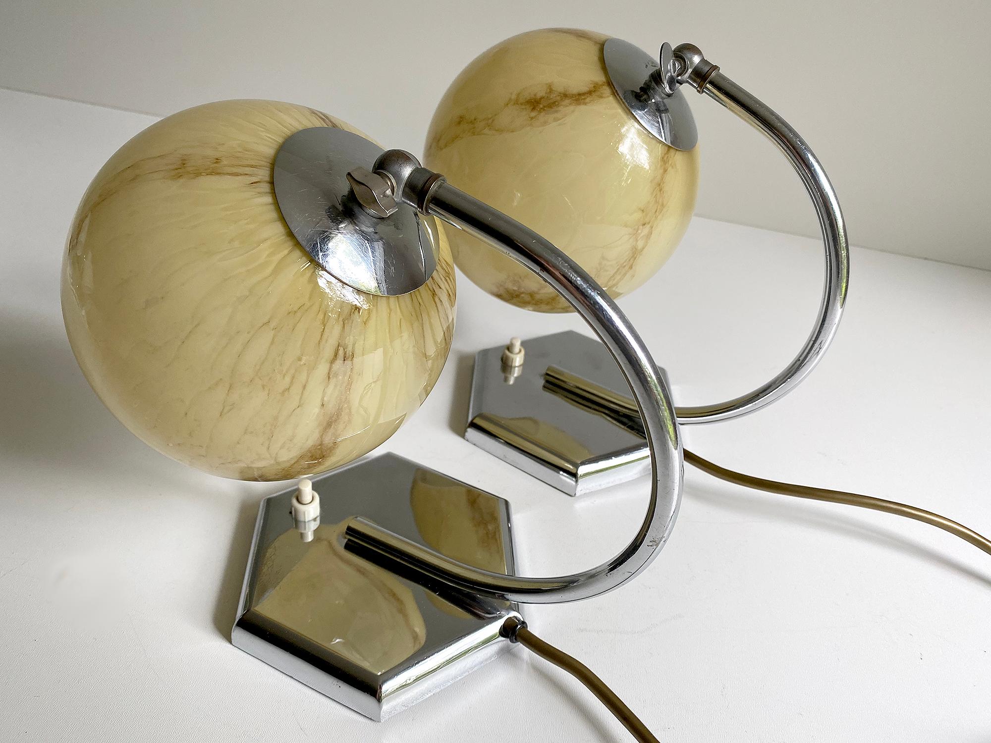 Pair of 1930s Art Deco Bauhaus Table Lamps Lights, Opaline Marble Glass Chrome For Sale 2