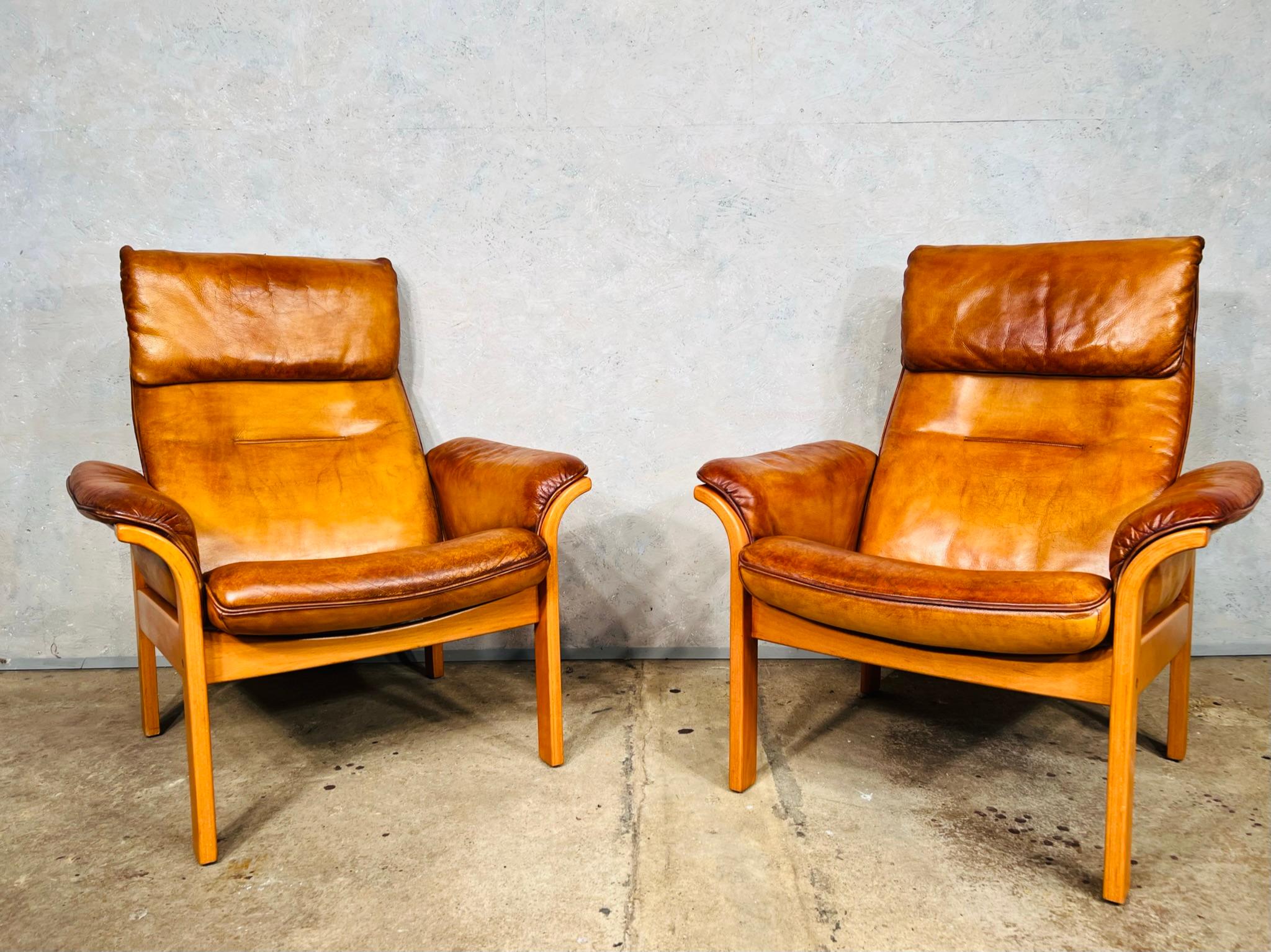 Stunning Pair of Gote Mobler Reclining Leather Armchairs Tan #683 In Good Condition In Lewes, GB