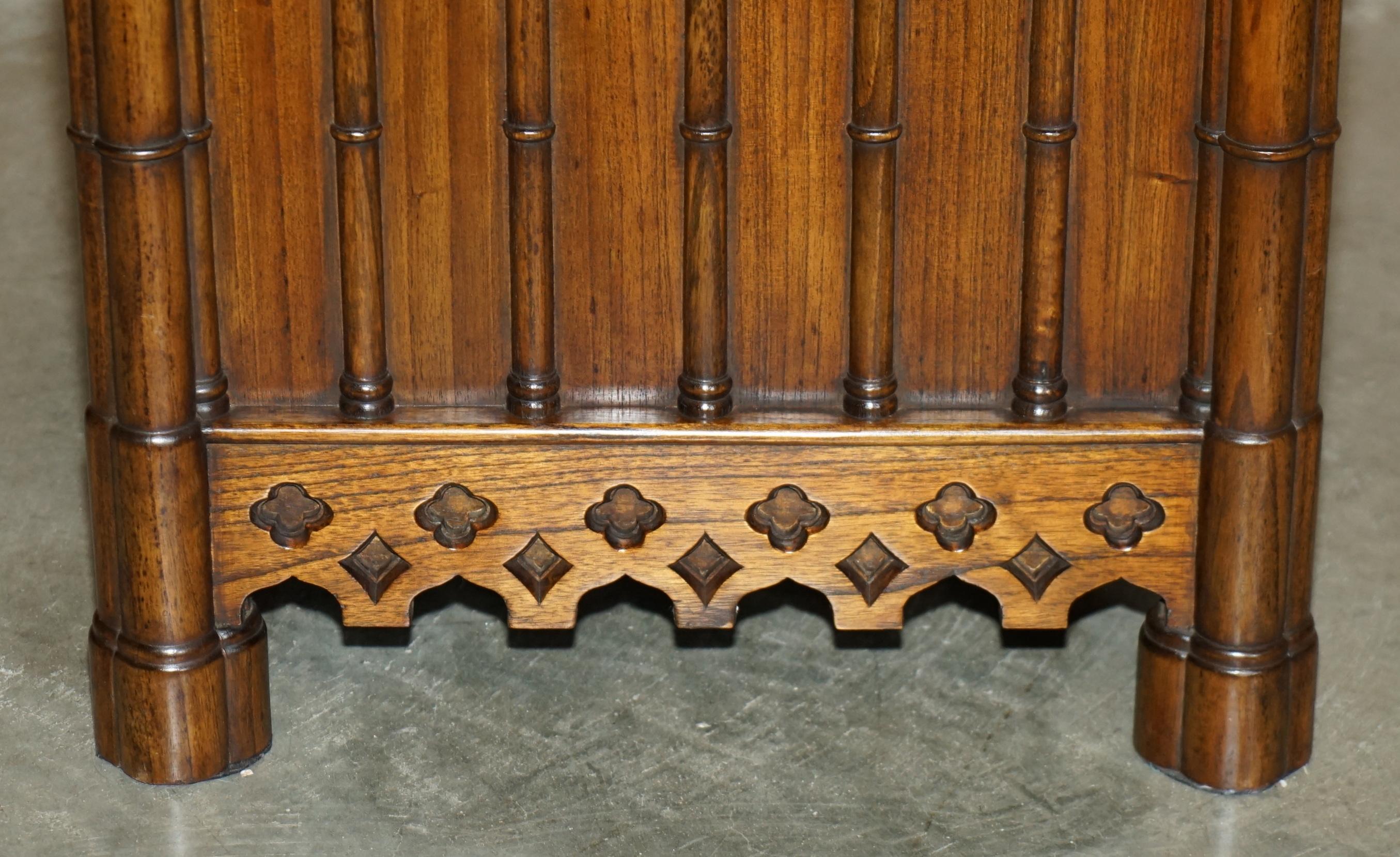 STUPENDO COPPIO DI FIORIERE GOTHIC REVIVAL EXTRA LARGE IN LEGNO INCISO A MANO 72X60CM in vendita 8