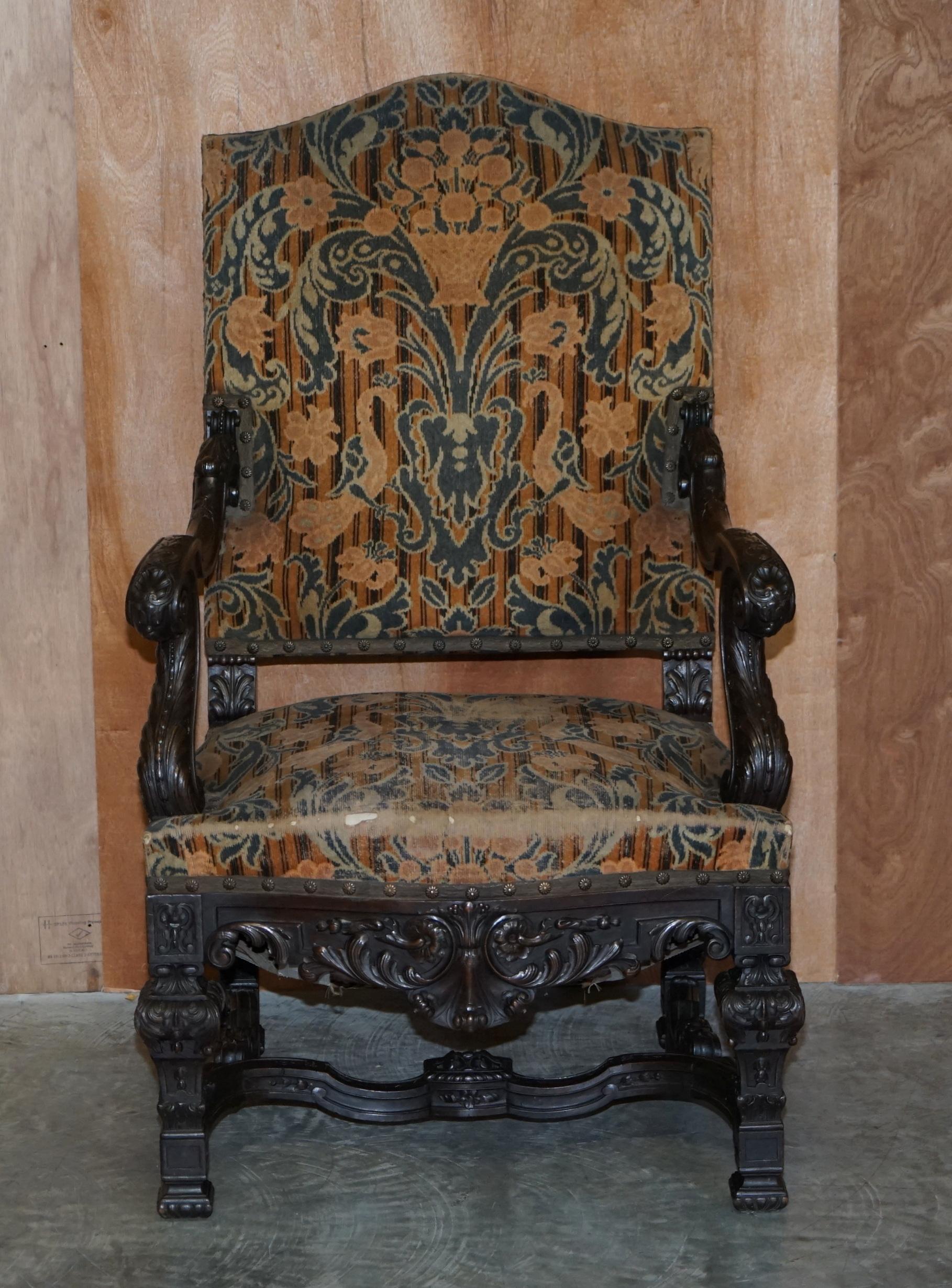 Stunning Pair of Hand Carved Italian Walnut Antique circa 1860 Throne Armchairs For Sale 9