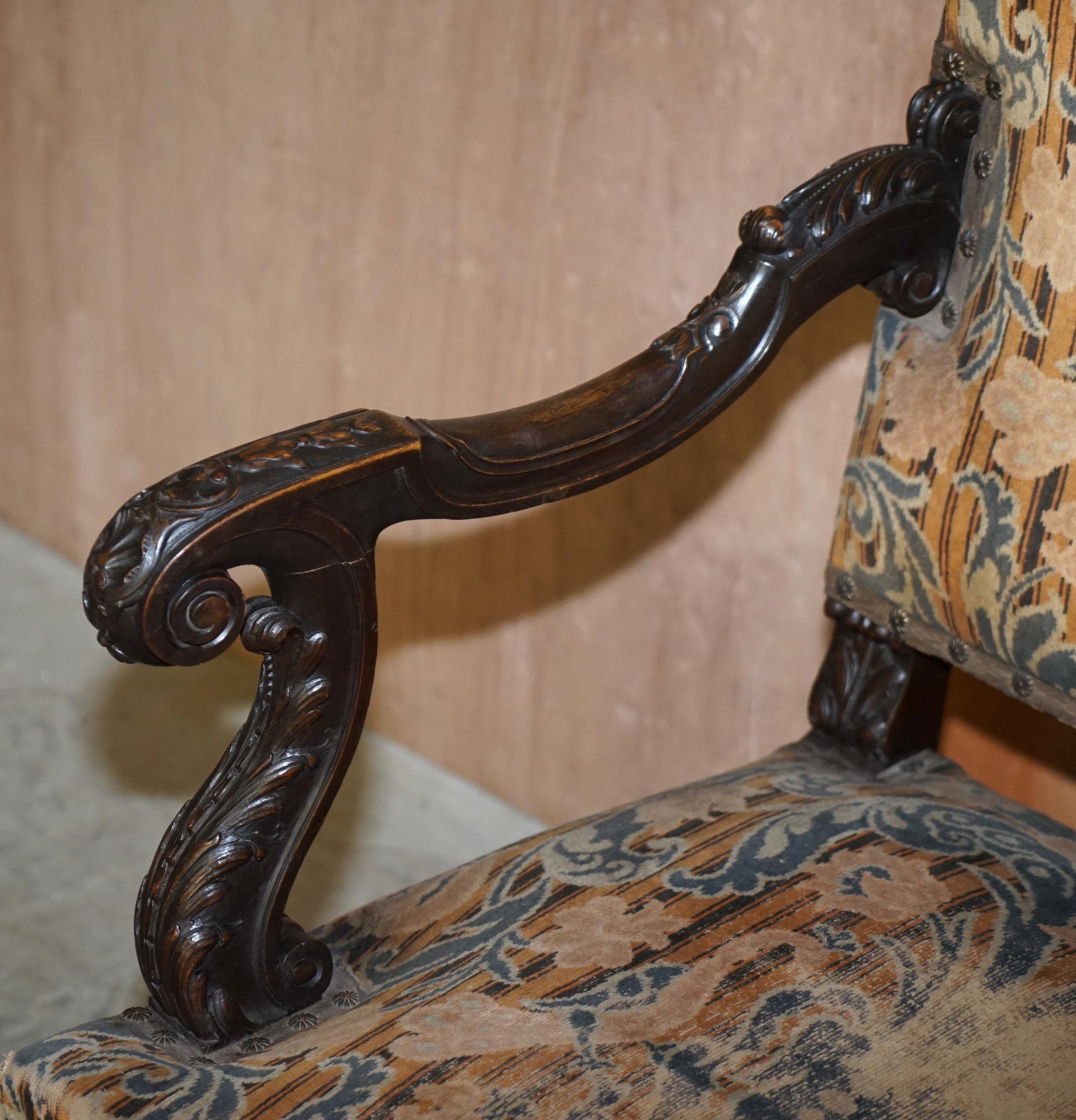 Stunning Pair of Hand Carved Italian Walnut Antique circa 1860 Throne Armchairs For Sale 11