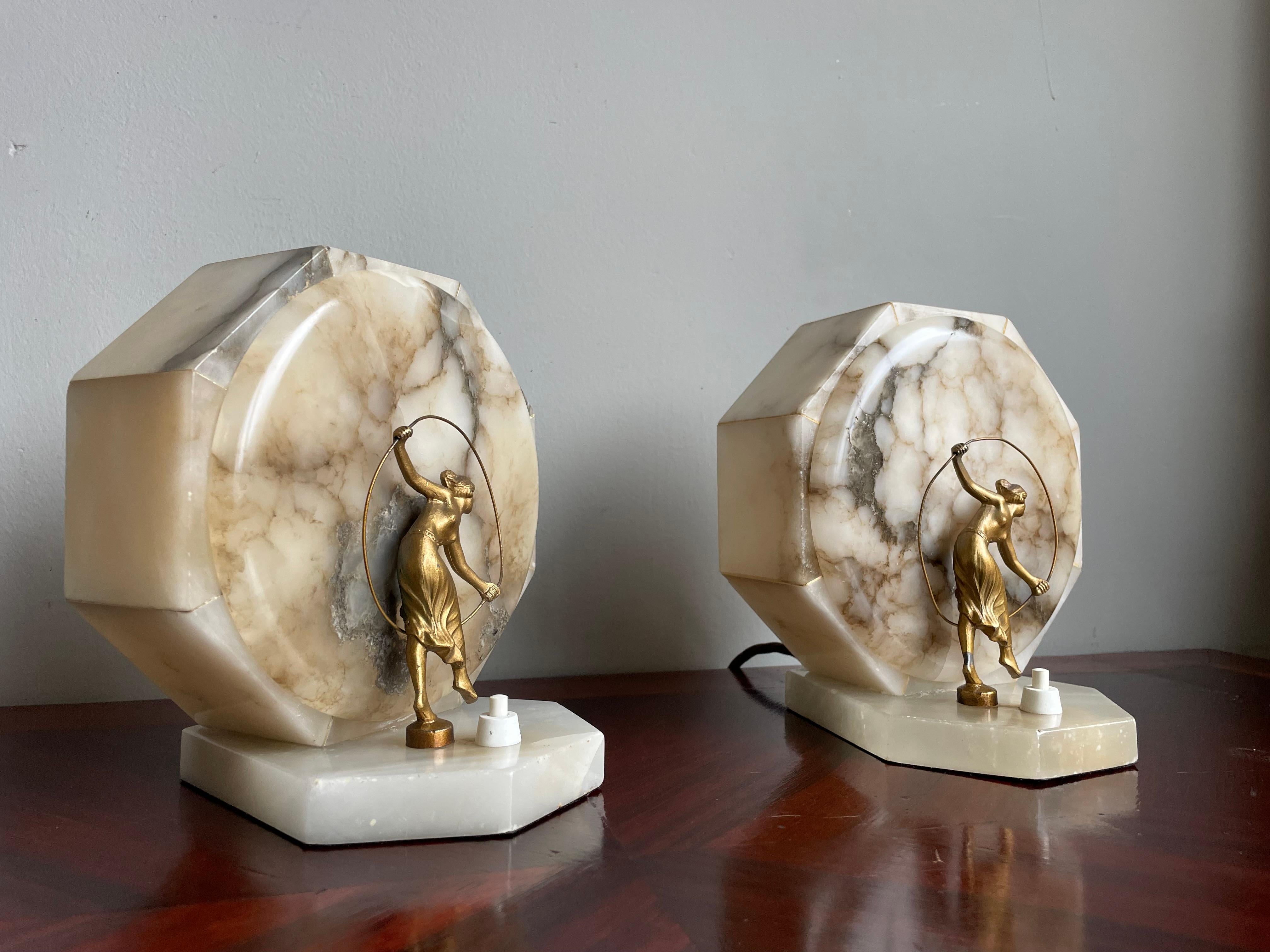 Superbe paire de lampes de table Art Déco en albâtre fabriquées à la main avec Danseurs de l'ère du jazz en vente 6