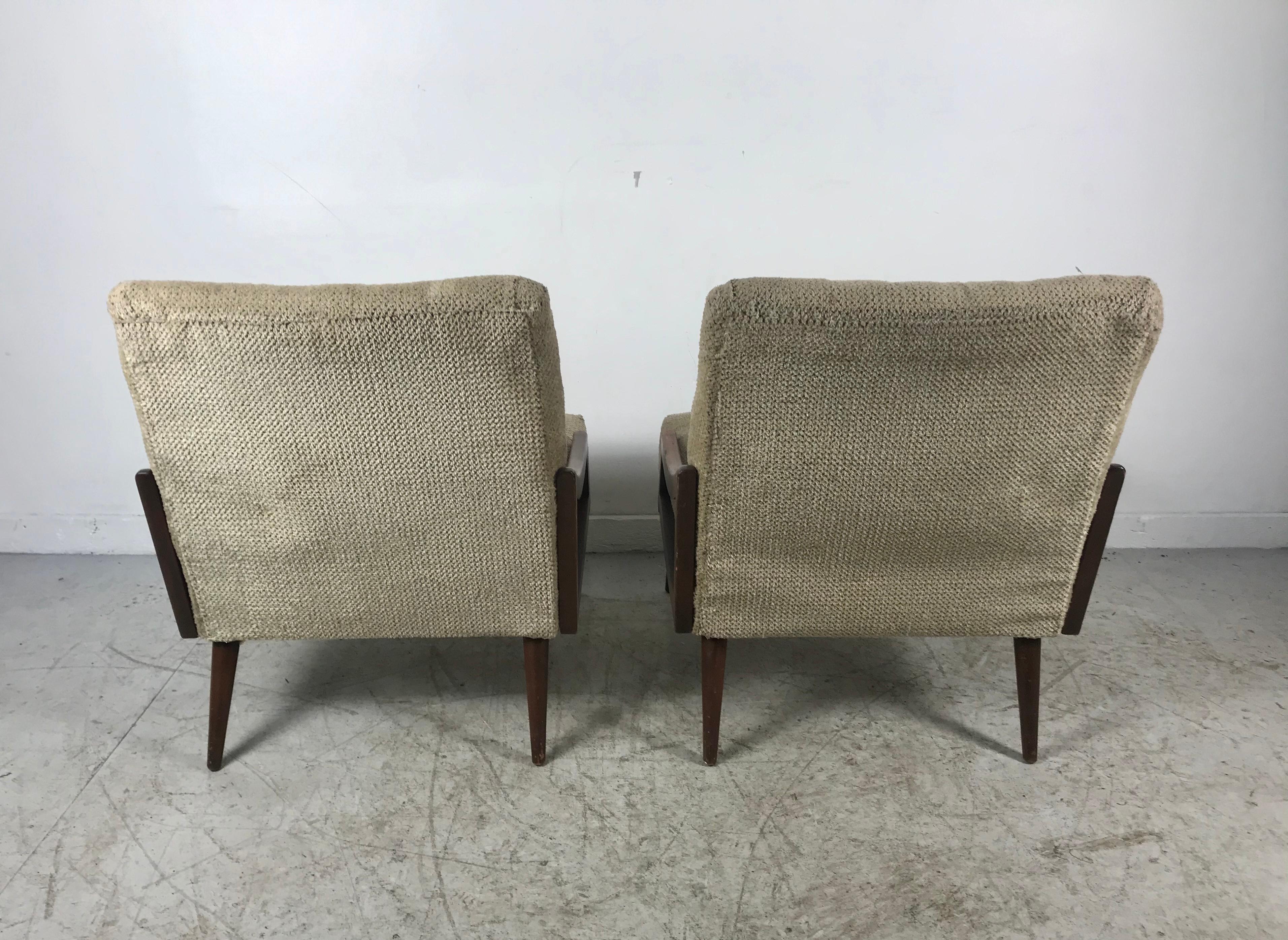 20th Century Stunning Pair of Italian Modernist Lounge Chairs after Gio Ponti