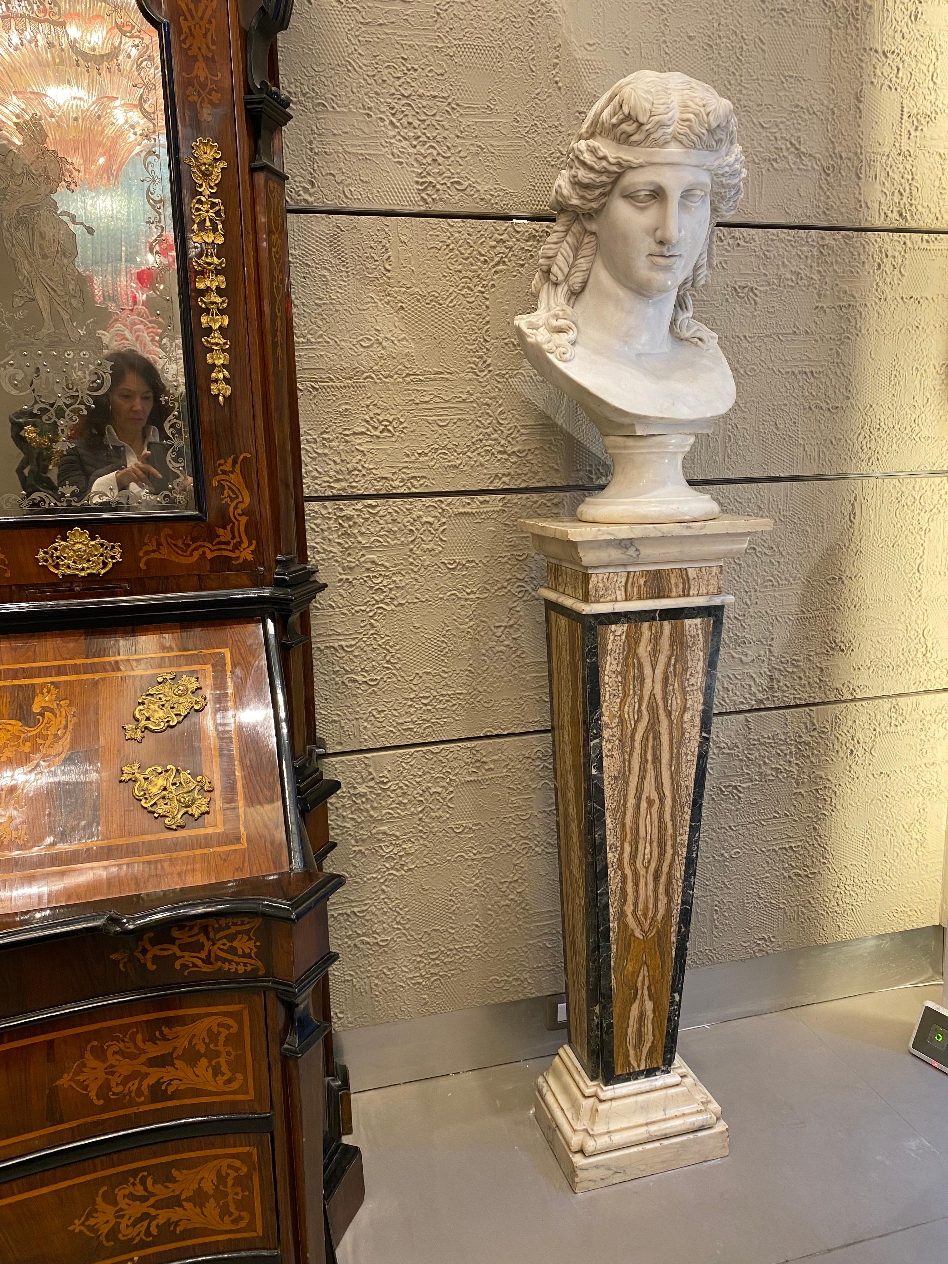 Stunning Pair of Italian Neoclassical Inlaid Marble Bases or Pedestals For Sale 15