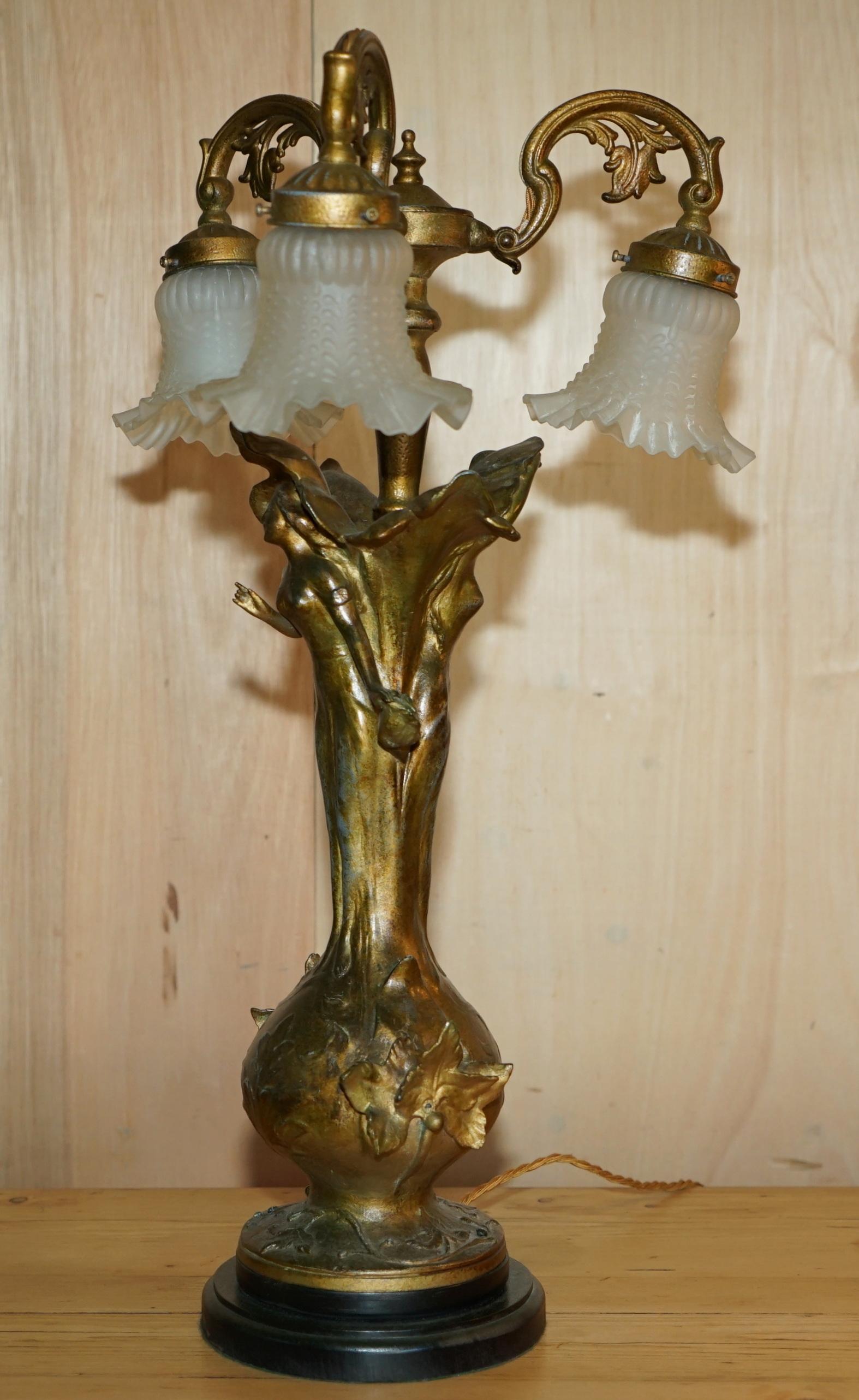 STUNNING PAIR OF LARGE ViNTAGE ART NOUVEAU BRONZED THREE BRANCH TABLE LAMPS For Sale 5