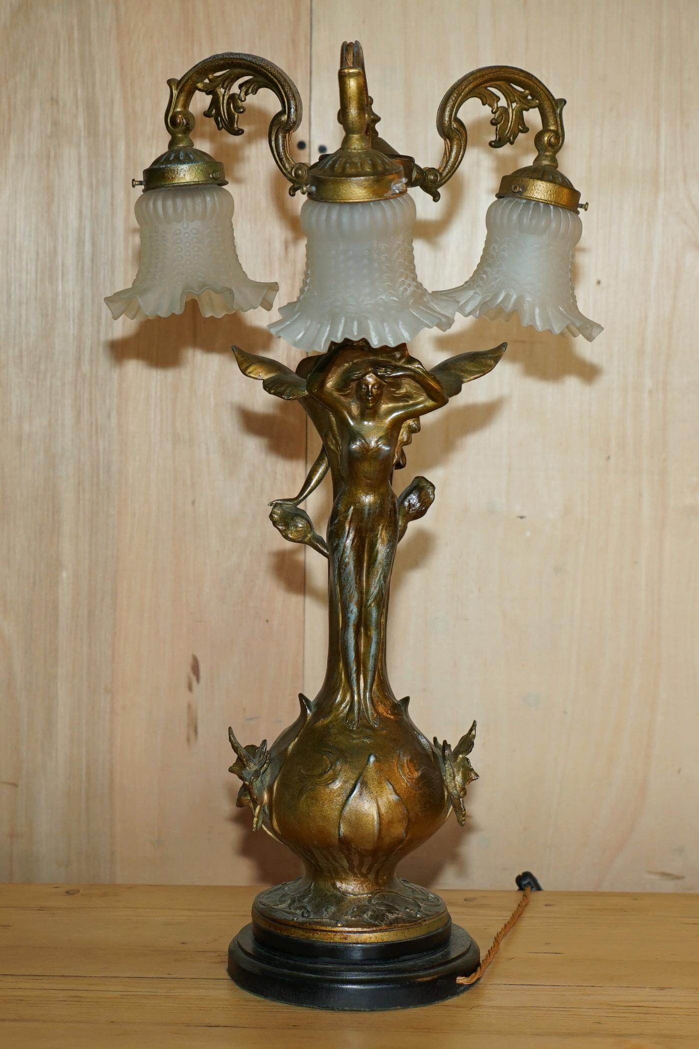 STUNNING PAIR OF LARGE ViNTAGE ART NOUVEAU BRONZED THREE BRANCH TABLE LAMPS For Sale 6