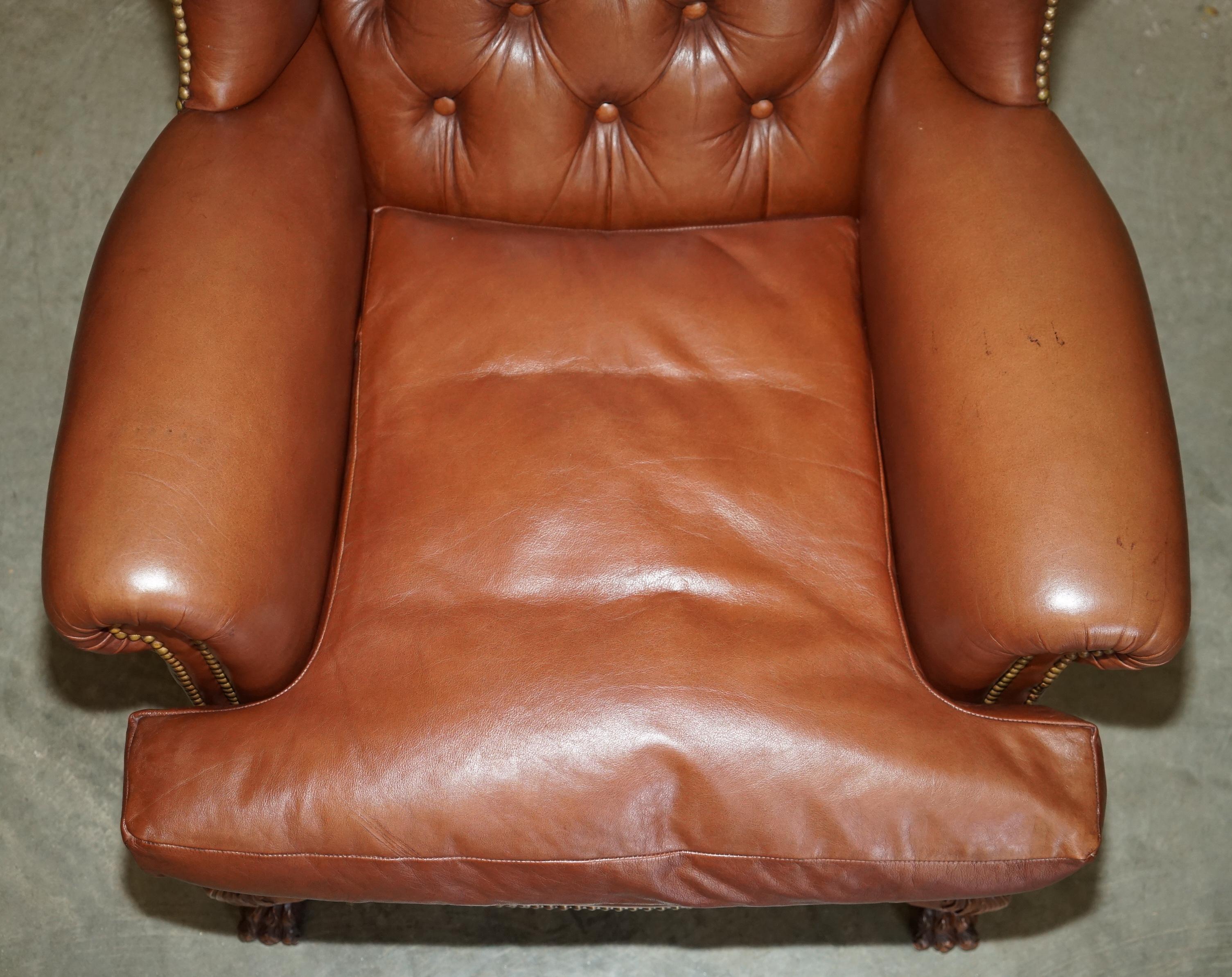 PIRE DE PIÈCES DE PIÈCES DE LION CHESTERFIELD TUFTED WINGBACK ARMCHAIRS Bon état - En vente à West Sussex, Pulborough