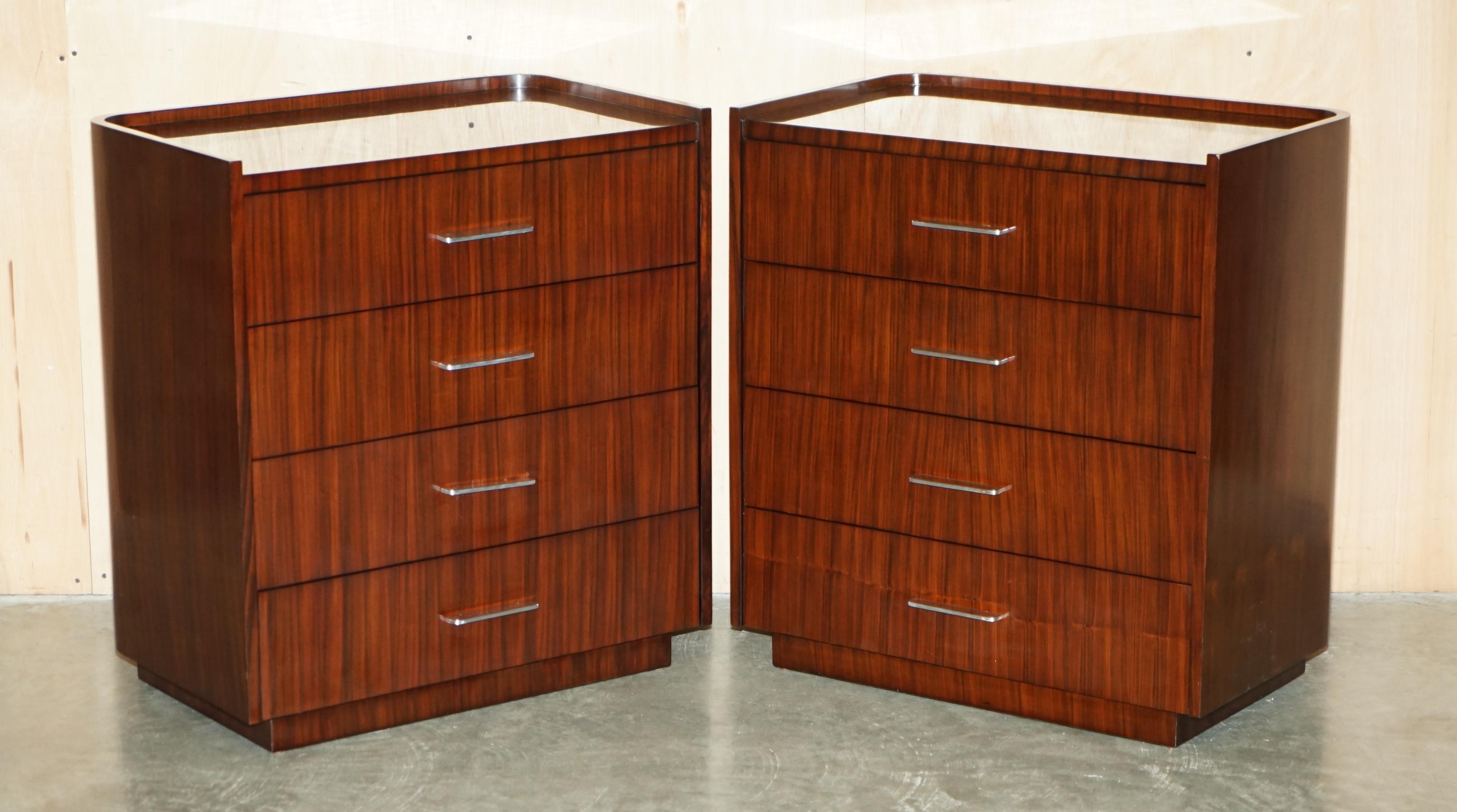 Casa Reale Antiquariato

Royal House Antiques è lieta di offrire in vendita questa bella coppia di comodini o cassettiere extra large in Metropolis Modern di Ralph Lauren.

Le spese di spedizione indicate sono solo indicative e coprono solo la zona