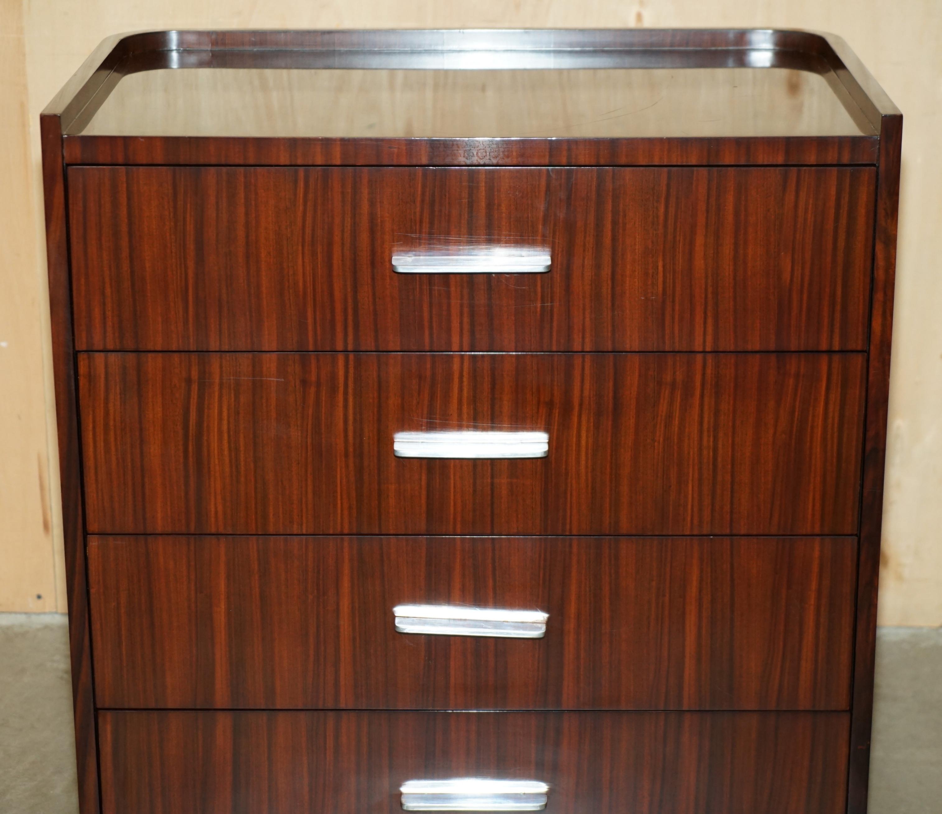 Legno massiccio Stupefacente cassettiera di MACASSAR RALPH LAUREN METROPOLIS in vendita