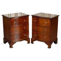 Stunning Pair of Mahogany Bow Fronted Bedside Lamp Wine Table Chest of Drawers