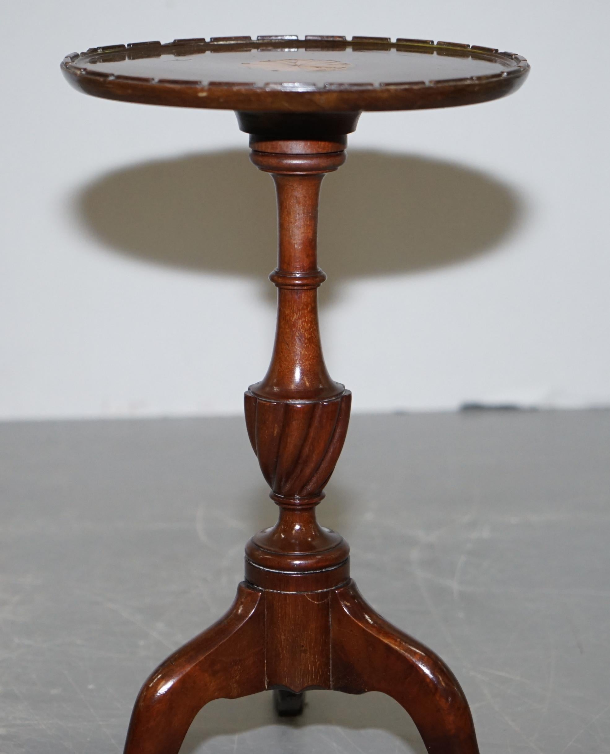 Stunning Pair of Hardwood Sheraton Revival Tripod Side End Lamp Wine Tables For Sale 1