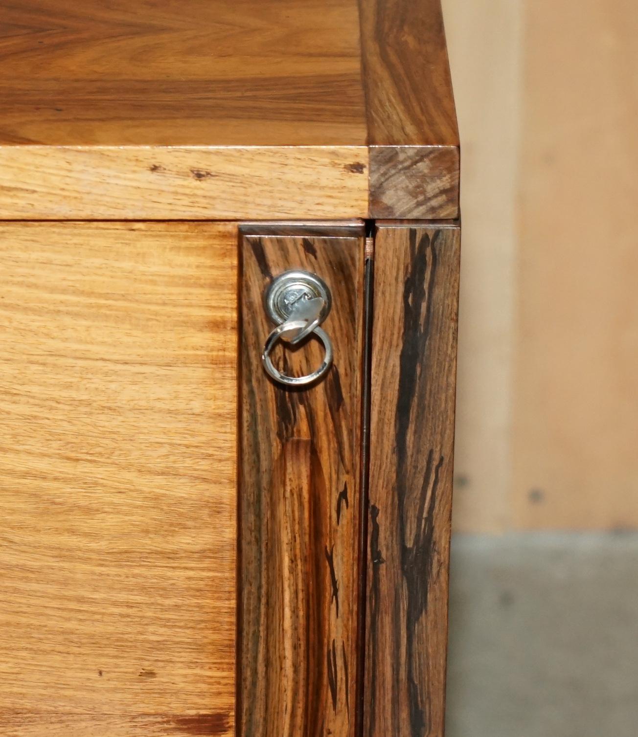 STUNNING PAIR OF MiD CENTURY MODERN BRAZILLIAN WOOD DANISH CABINETS OR CUPBOARDS im Angebot 1