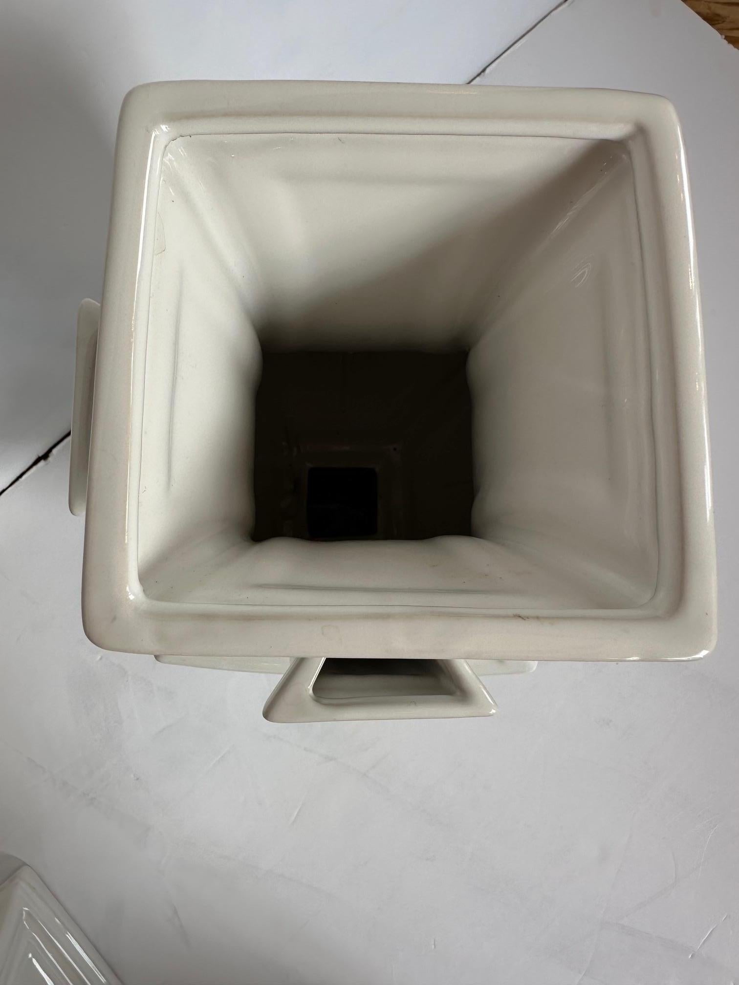 Superbe paire de vases italiens modernes du milieu du siècle dernier en vente 2