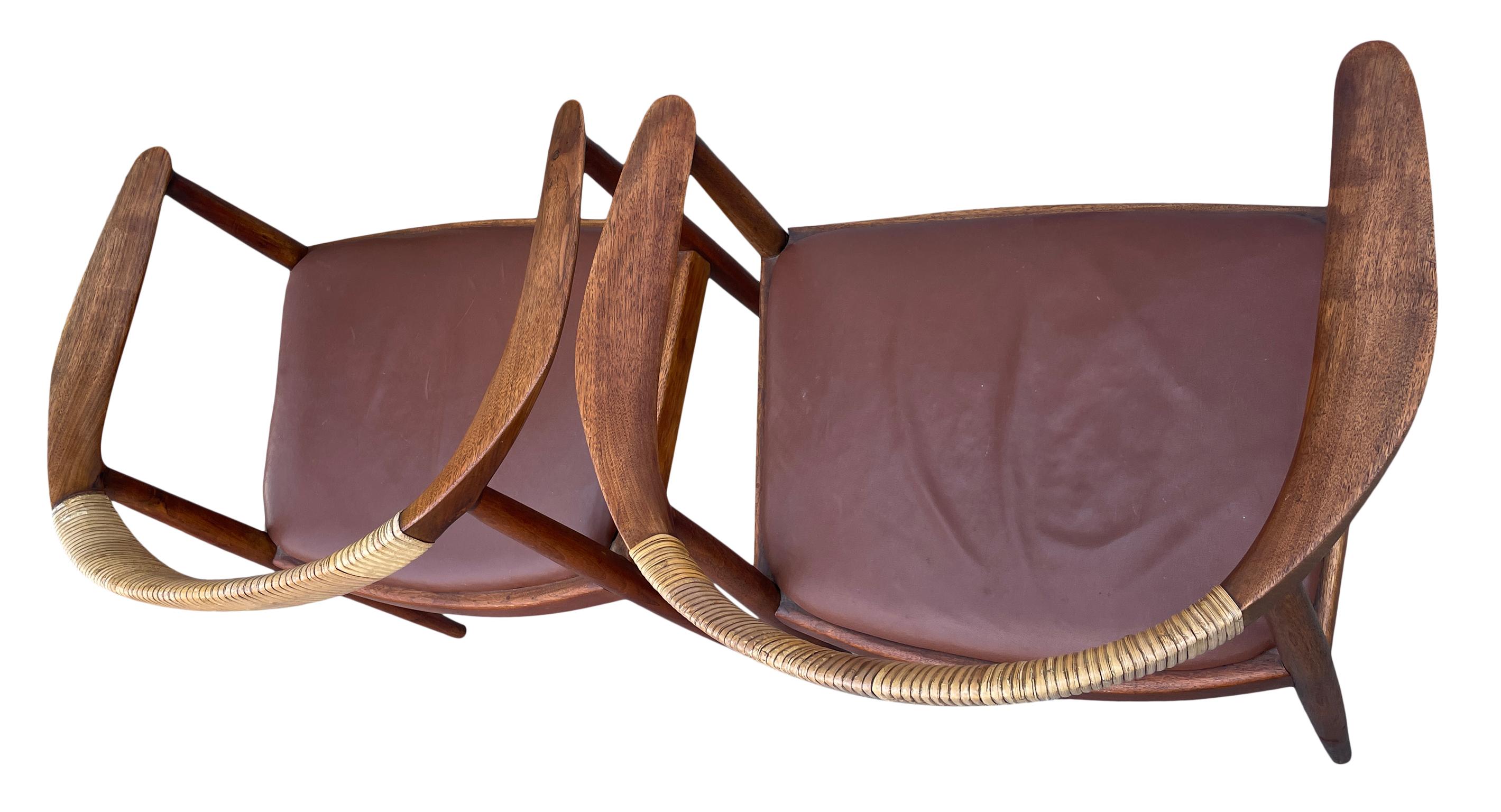 Mid-20th Century Stunning Pair of Mid-Century Modern Oak Leather Armchairs Style of Hans Wegner