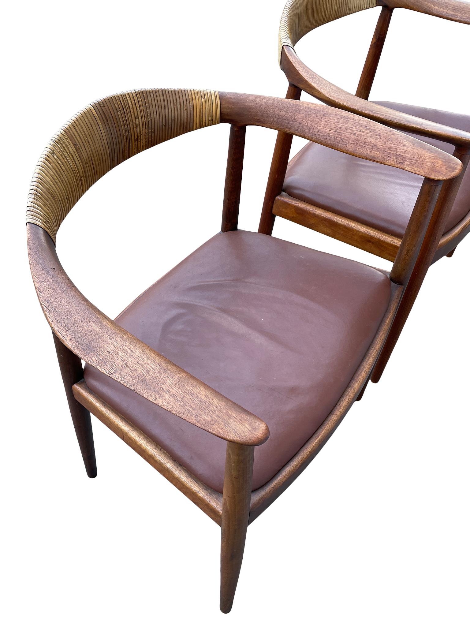 Stunning Pair of Mid-Century Modern Oak Leather Armchairs Style of Hans Wegner  1