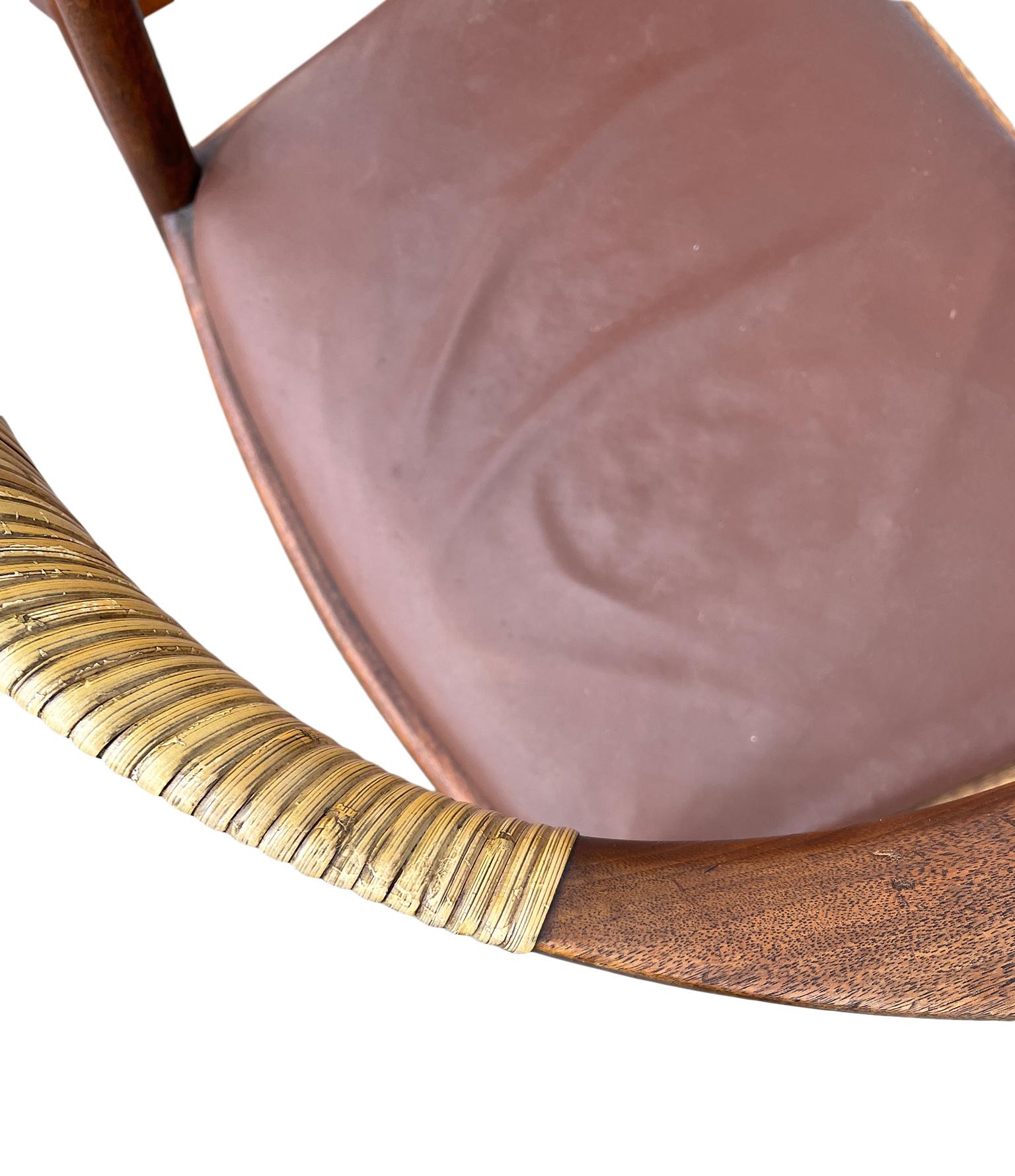 Stunning Pair of Mid-Century Modern Oak Leather Armchairs Style of Hans Wegner  2