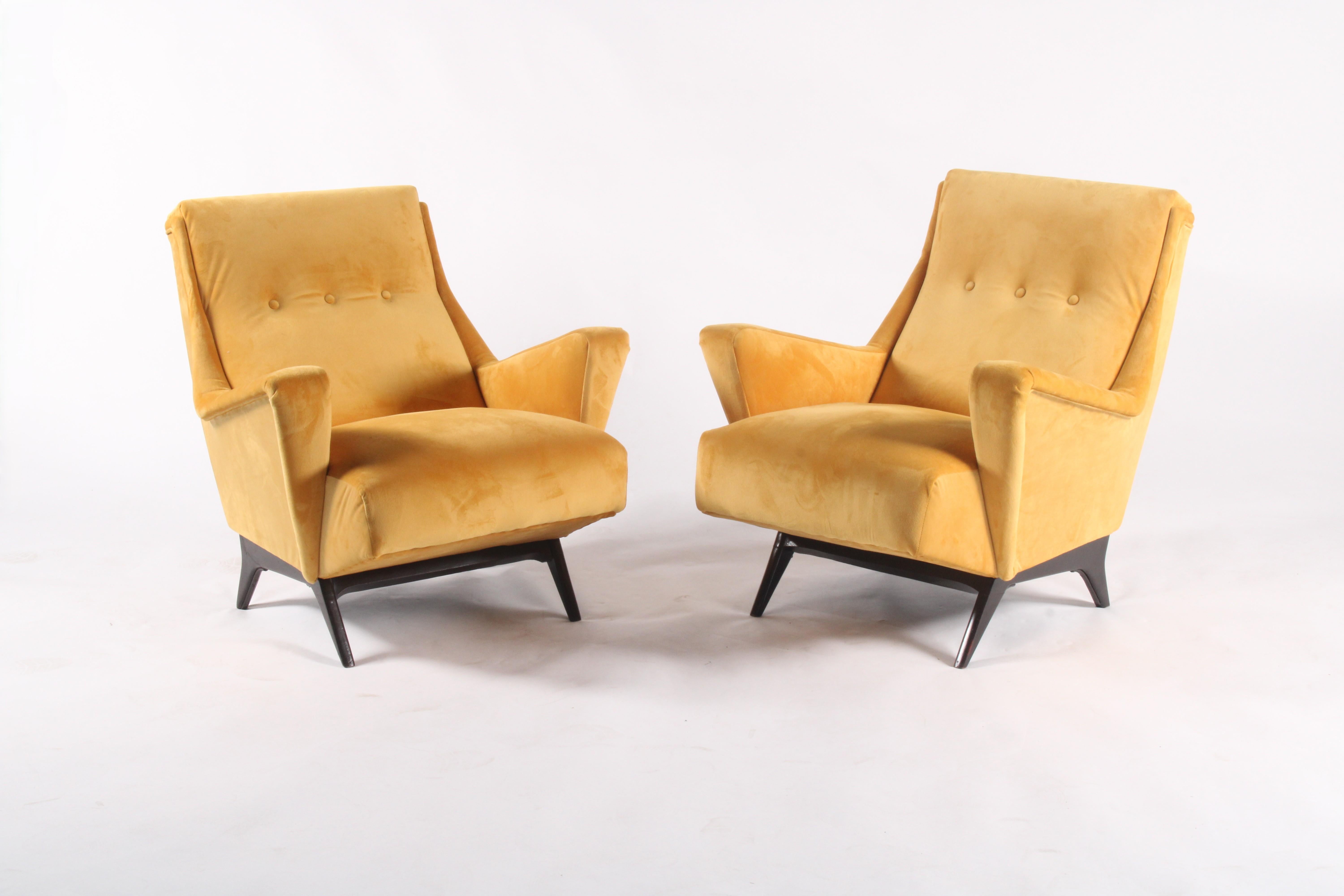 Superbe paire de fauteuils italiens du milieu du siècle dernier dans le style de Guglielmo Pecorini en vente 9