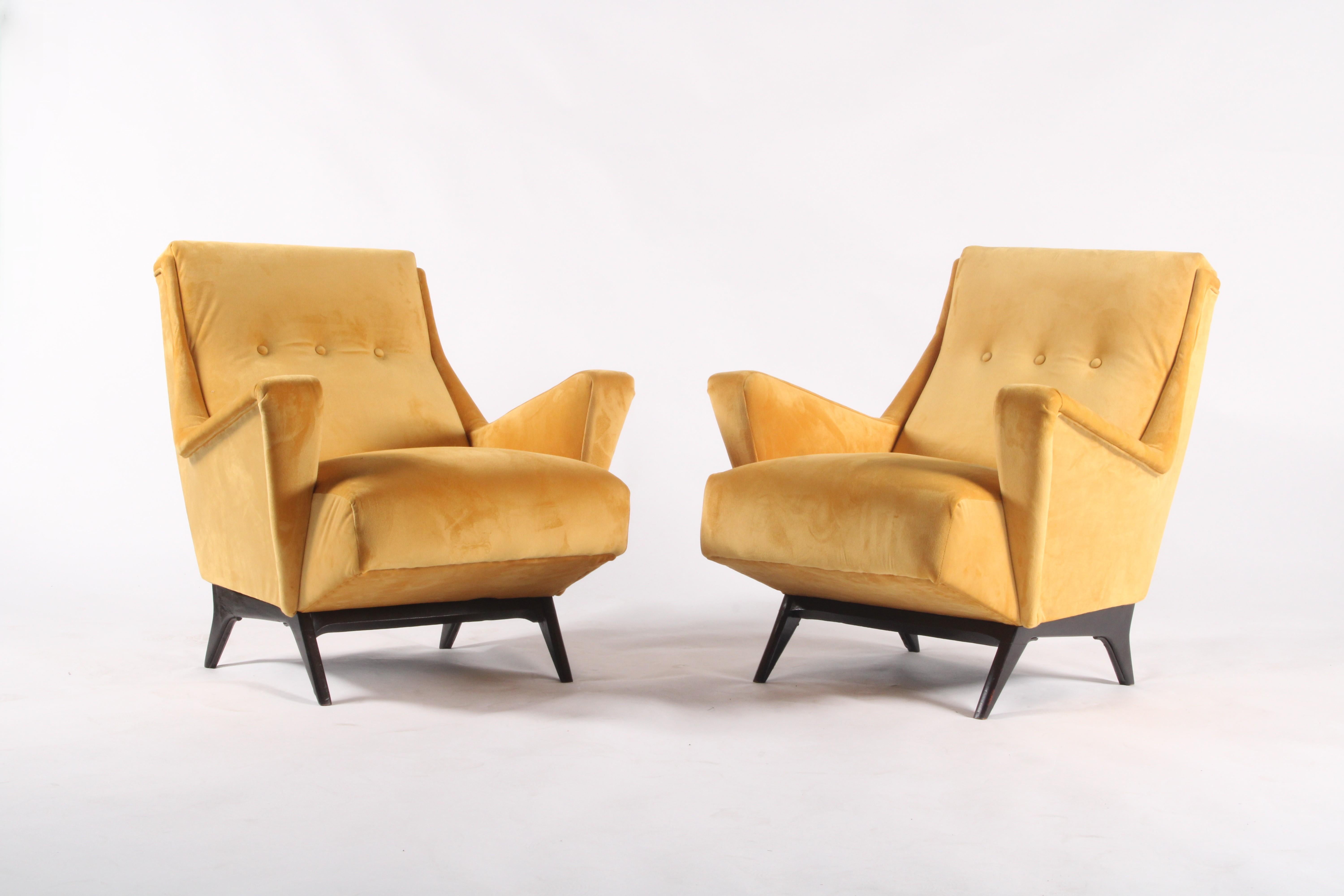 Superbe paire de fauteuils italiens du milieu du siècle dernier dans le style de Guglielmo Pecorini en vente 10
