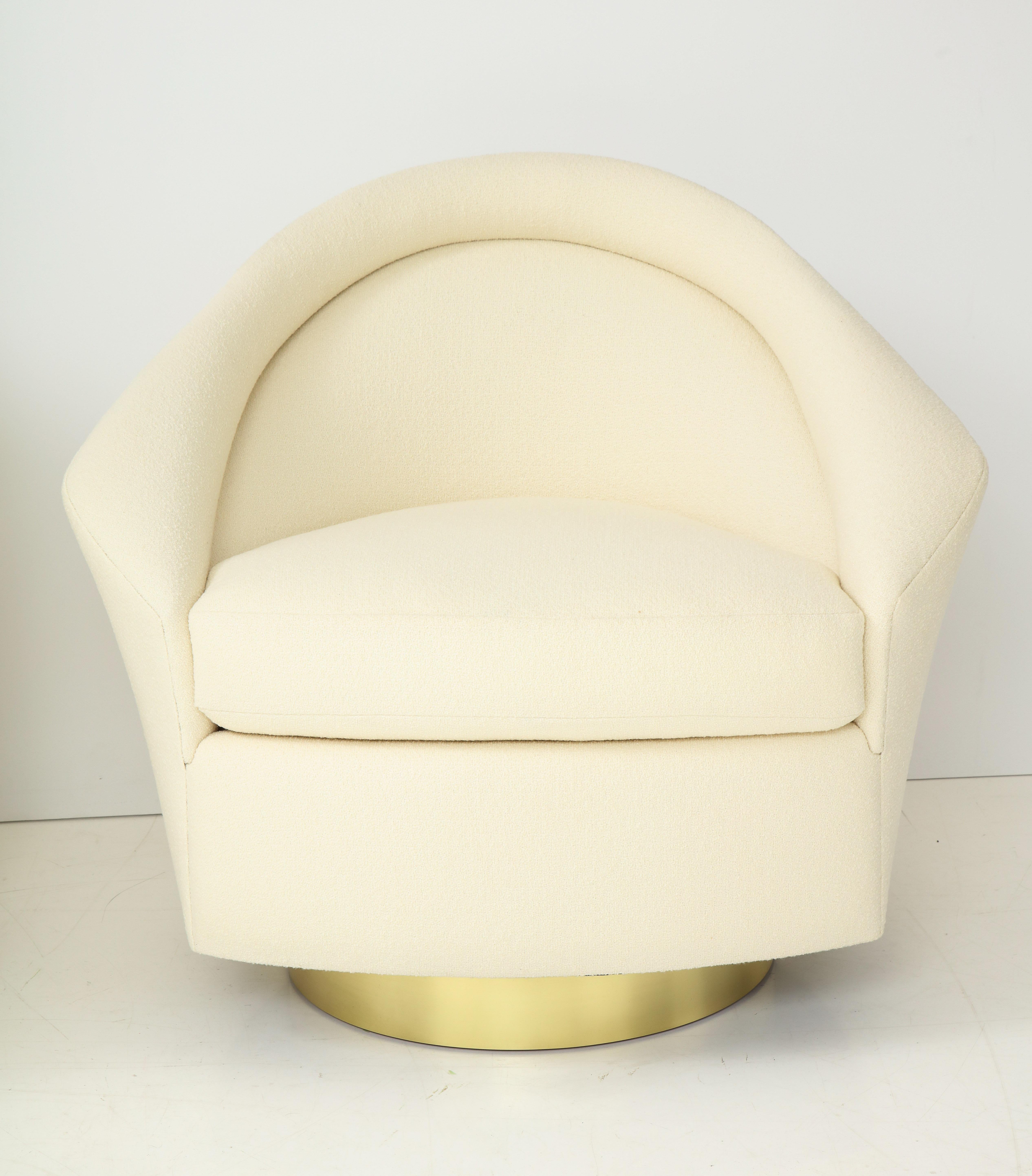Late 20th Century Stunning Pair of Milo Baughman Swivel Chairs