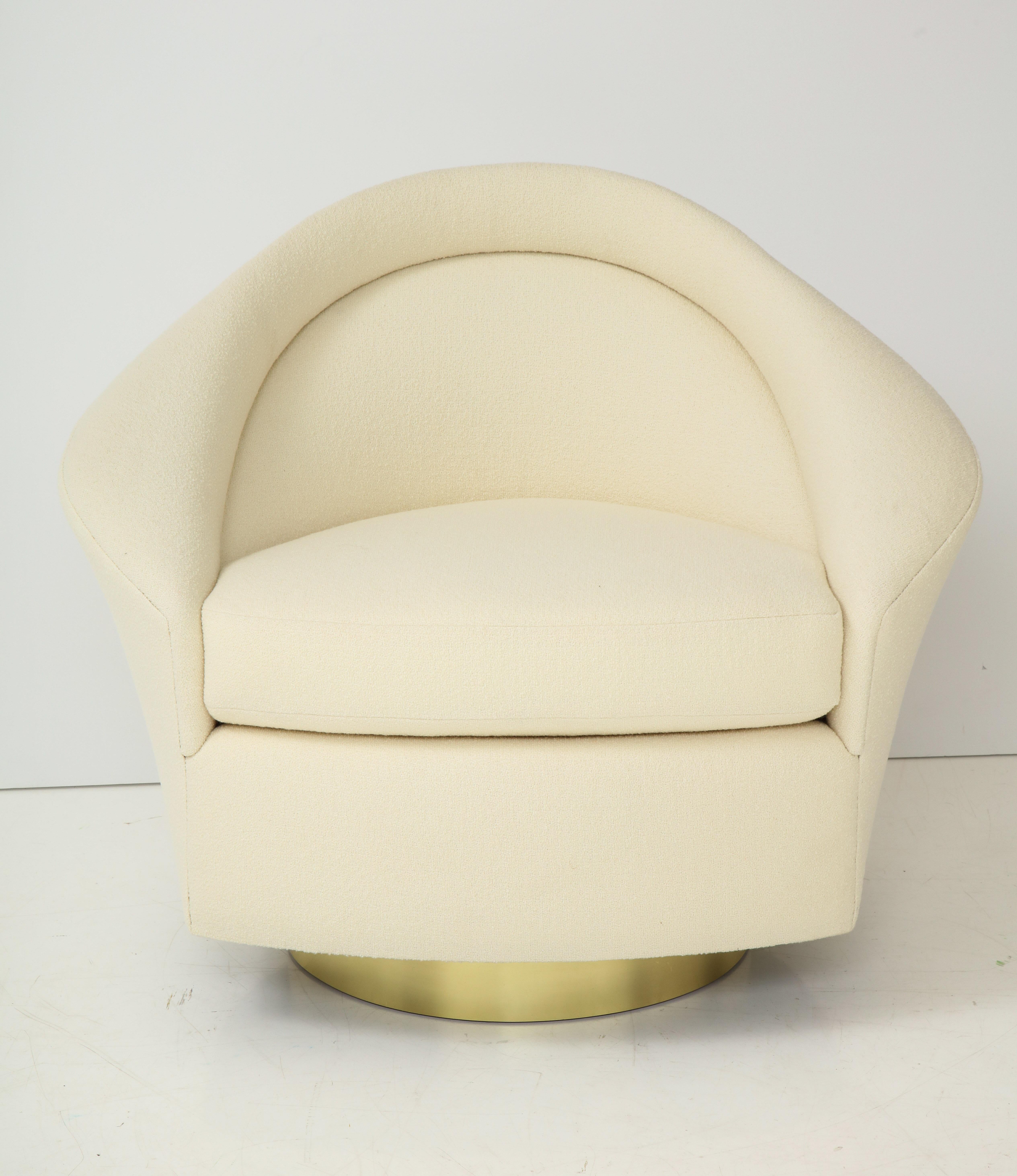Stunning Pair of Milo Baughman Swivel Chairs 2