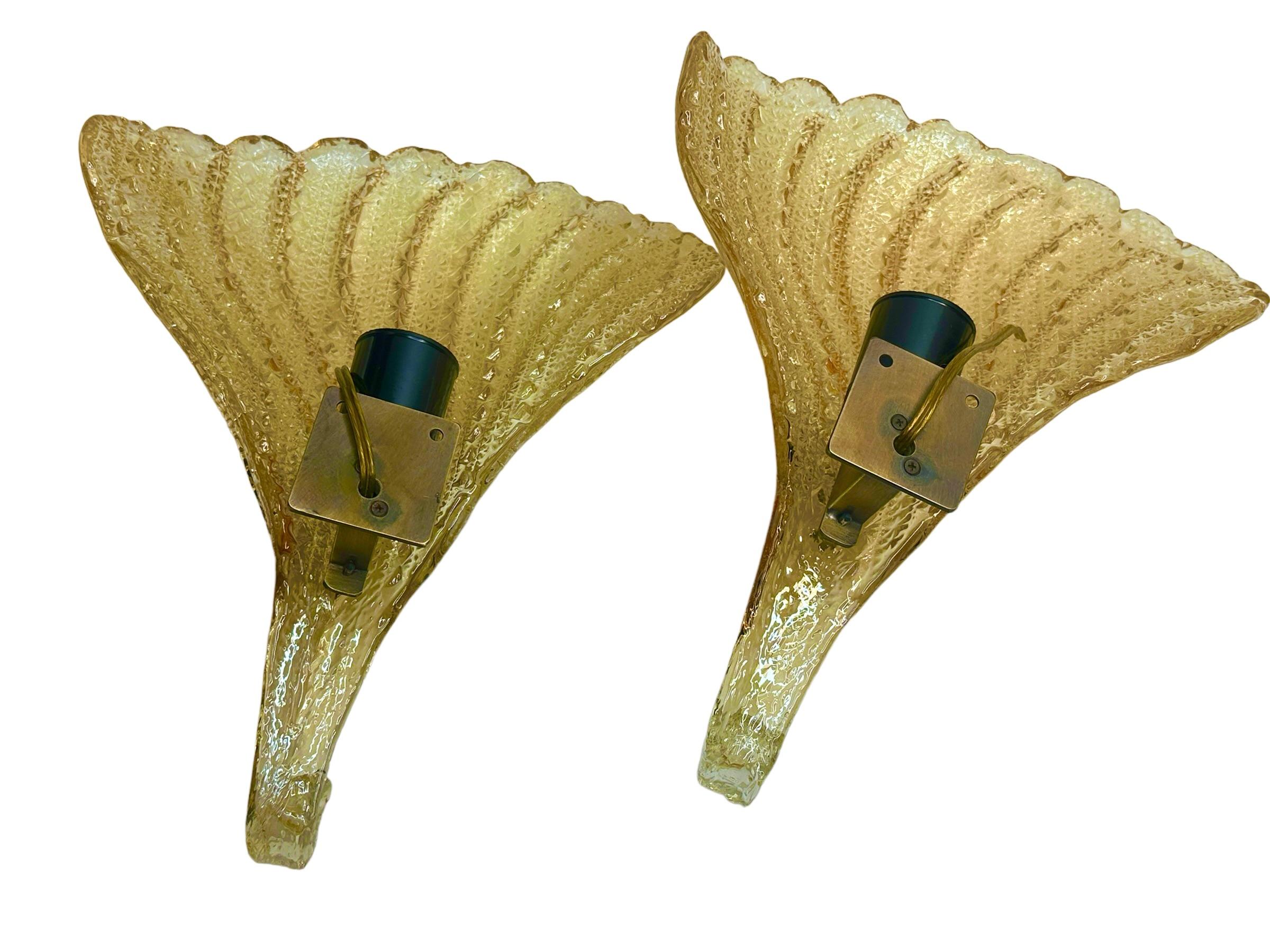 Mid-Century Modern Stunning Pair of Murano Glass Leaf Sconces by Barovier and Toso, Italy For Sale