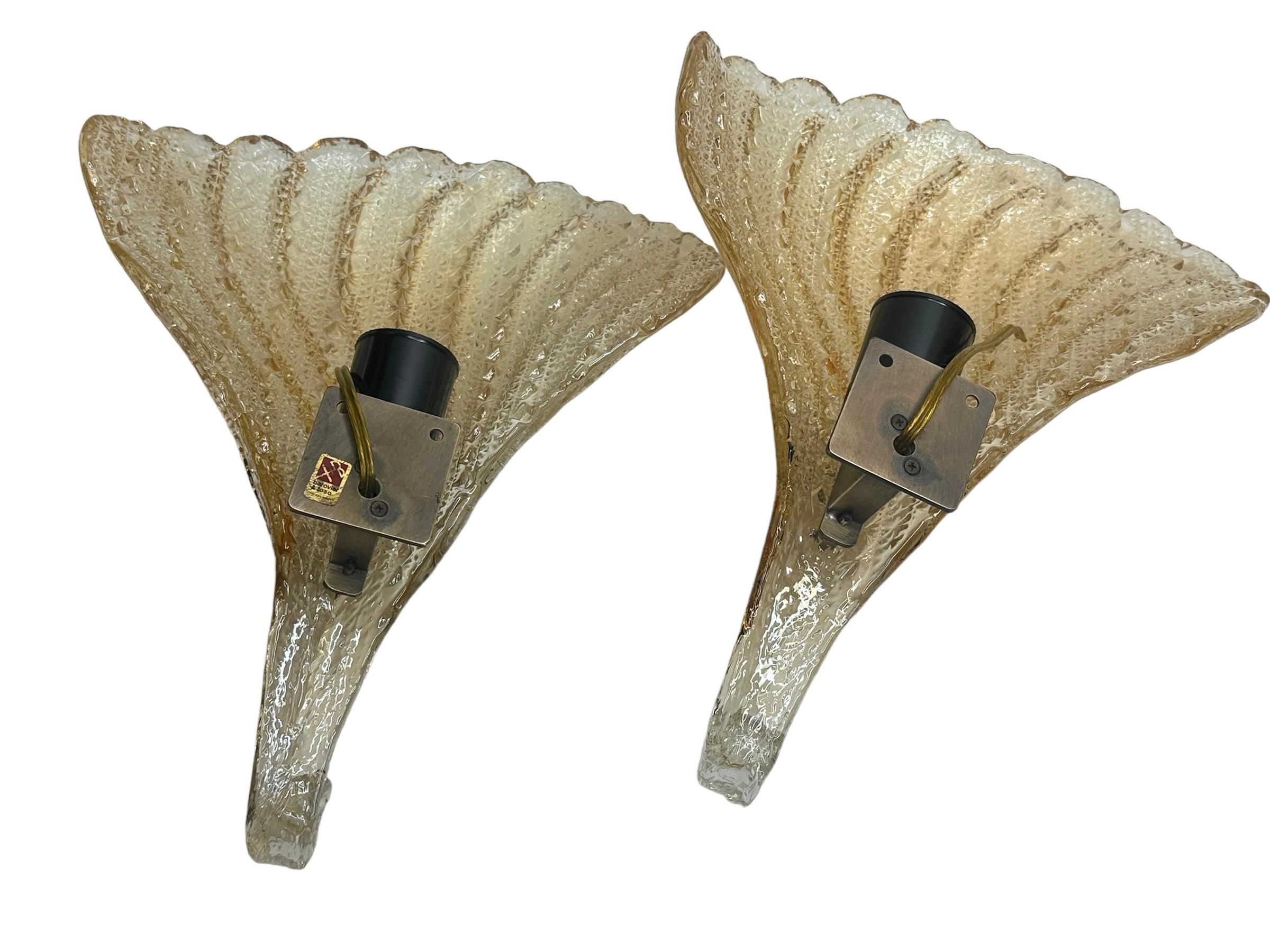 Mid-20th Century Stunning Pair of Murano Glass Leaf Sconces by Barovier and Toso, Italy For Sale