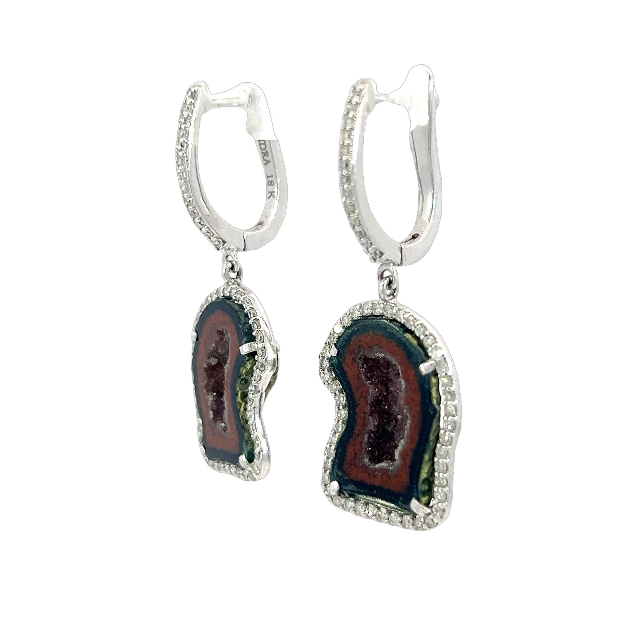 Stunning pair of natural Druzy quartz and diamonds earrings For Sale 1