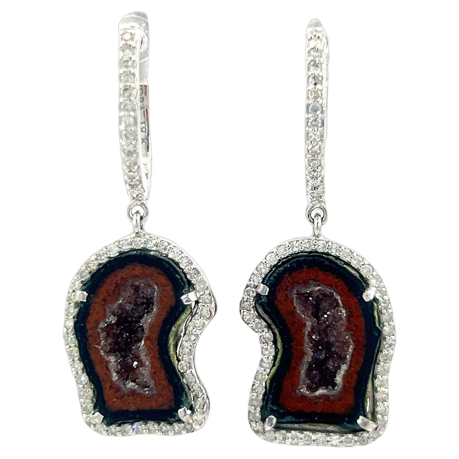 Stunning pair of natural Druzy quartz and diamonds earrings For Sale