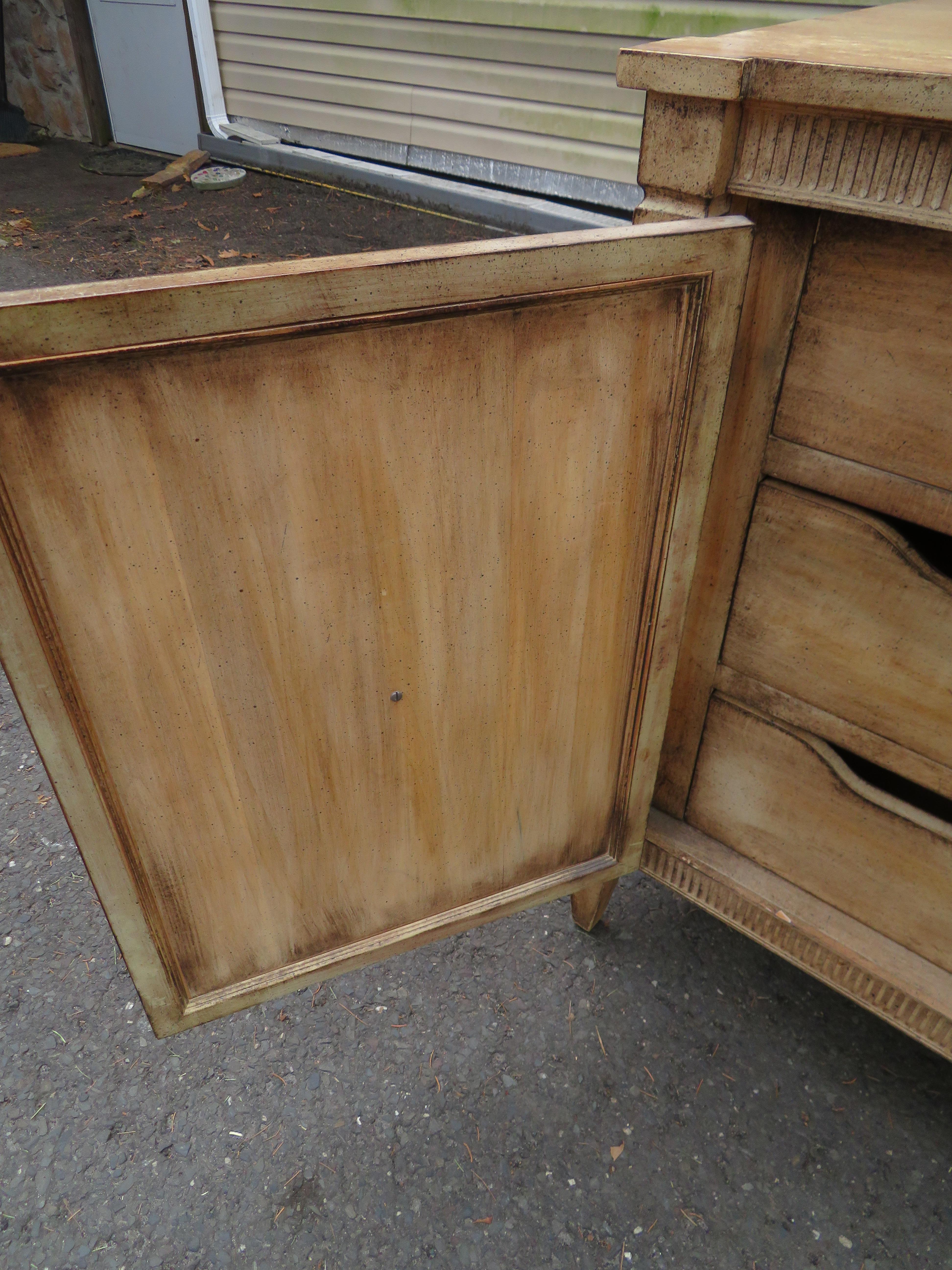 Stunning Pair of Neoclassical Distressed Bachelors Chests Hollywood Regency For Sale 5